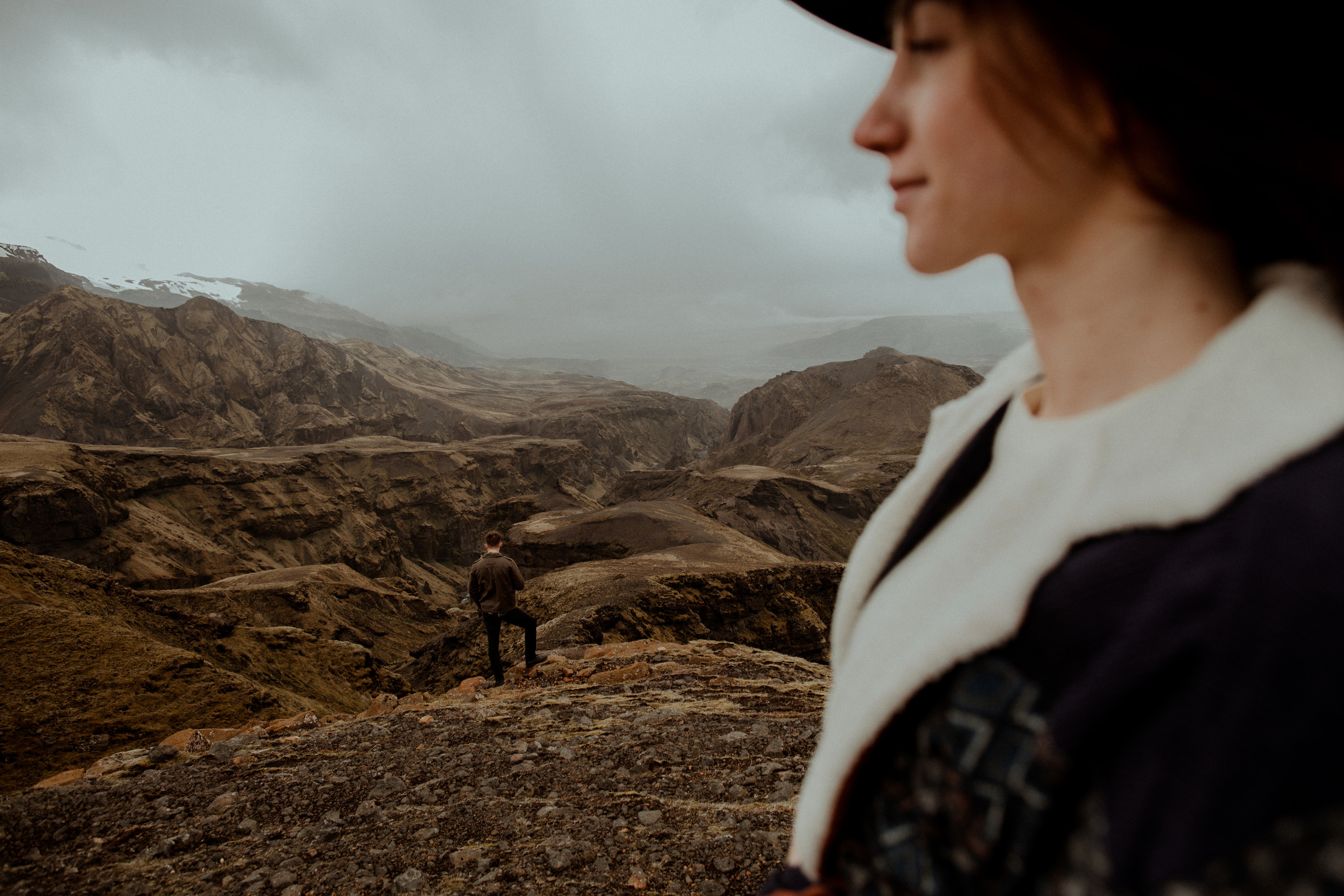 Hiking photoshoot in highlands of Iceland. Iceland elopement photographer & videographer