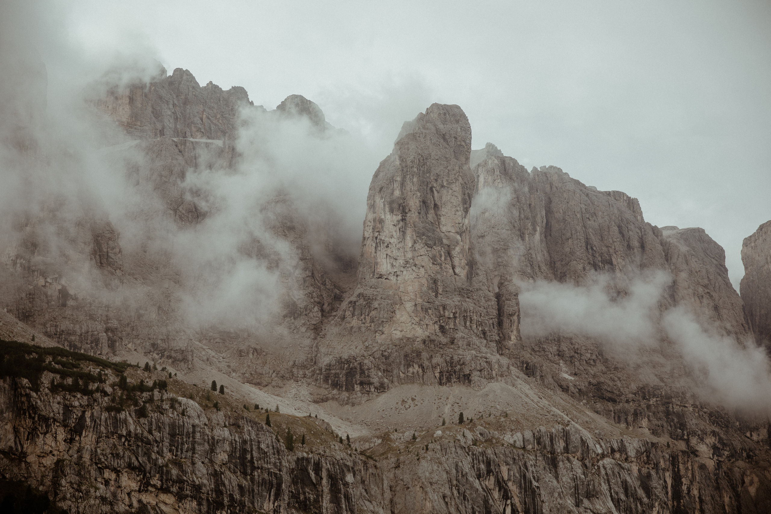 Intimate Wedding in the Dolomites. Iceland elopement photo and video | Nikolaichik Photo