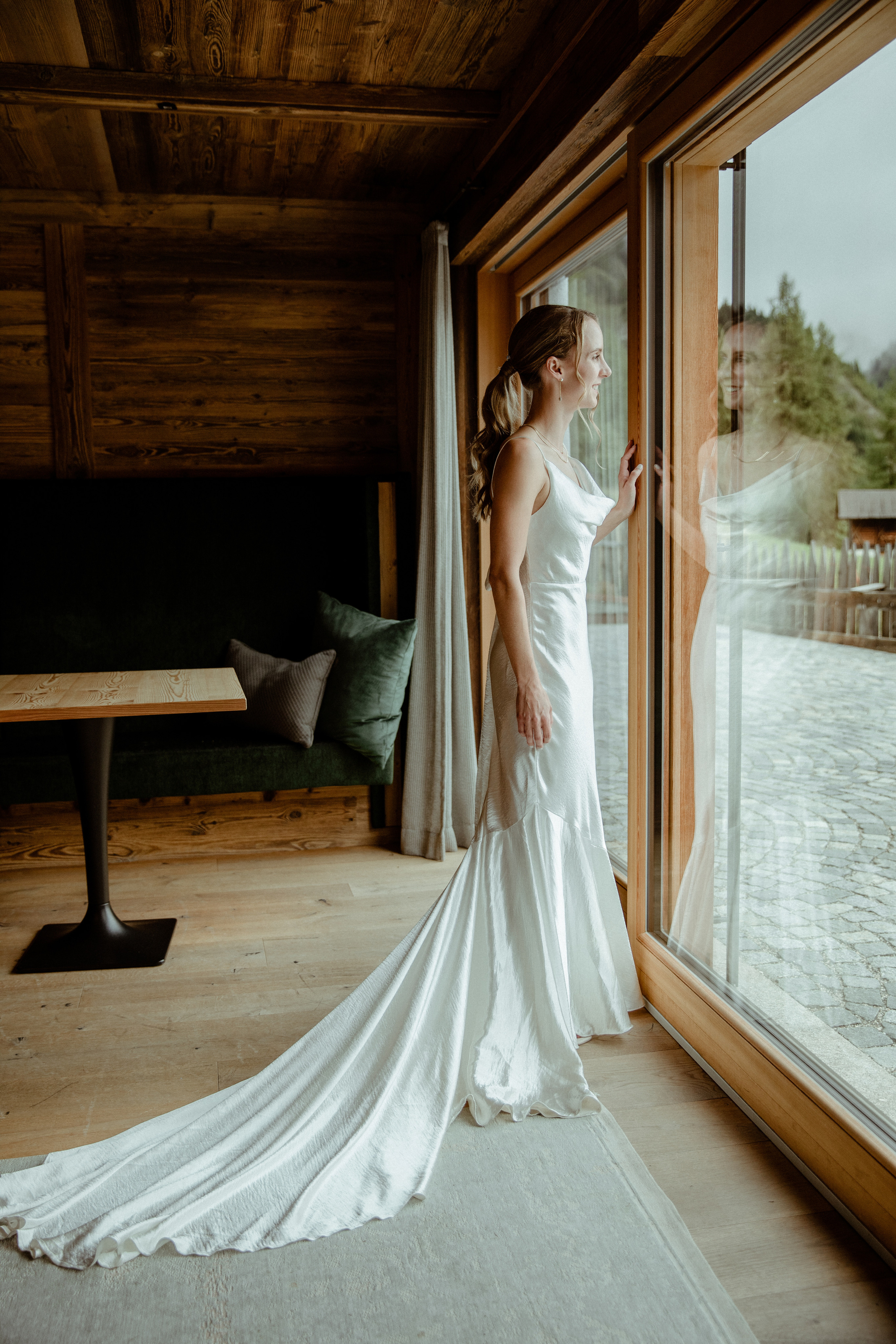 Intimate Wedding in the Dolomites. Iceland elopement photo and video | Nikolaichik Photo