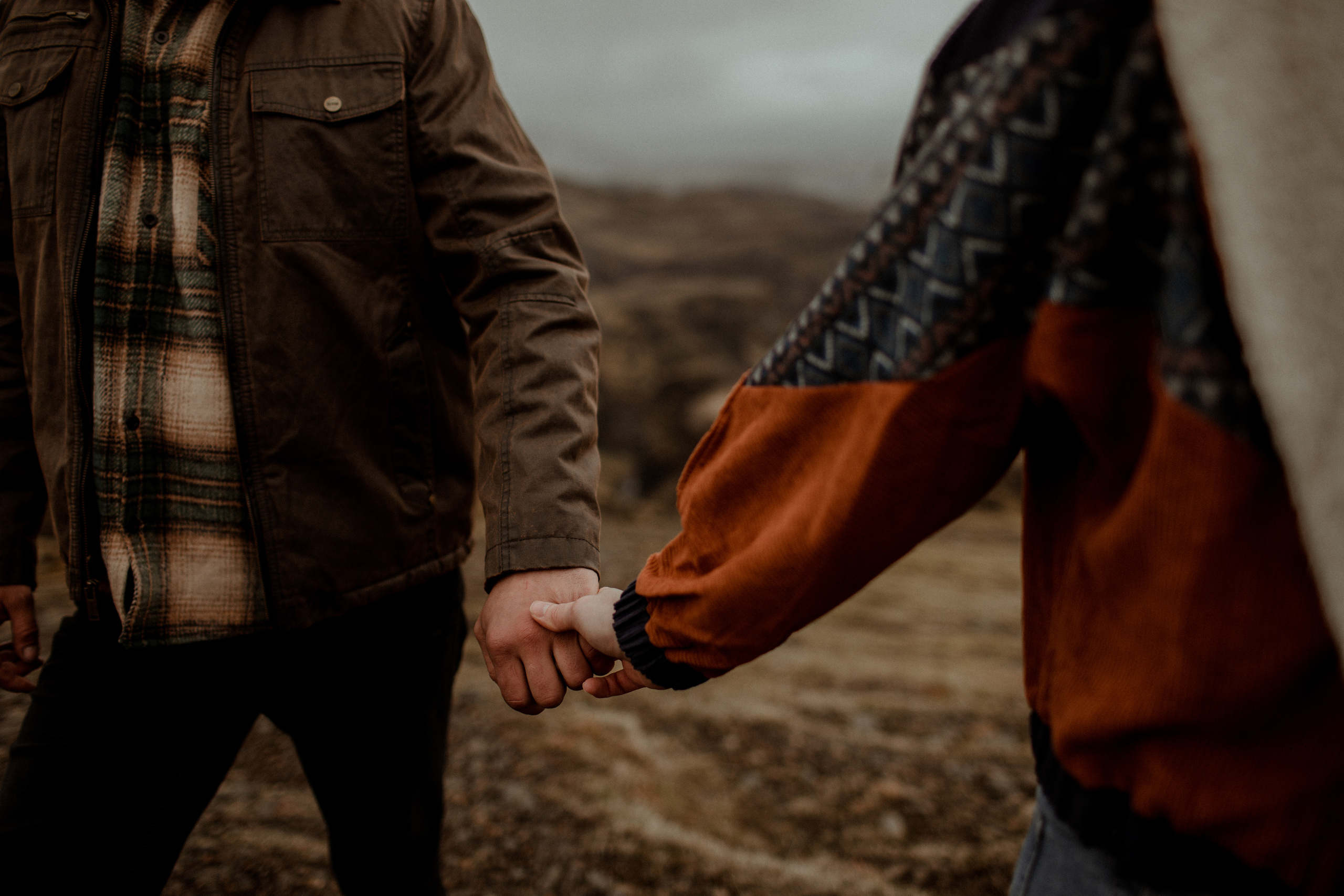Hiking photoshoot in highlands of Iceland. Iceland elopement photographer & videographer
