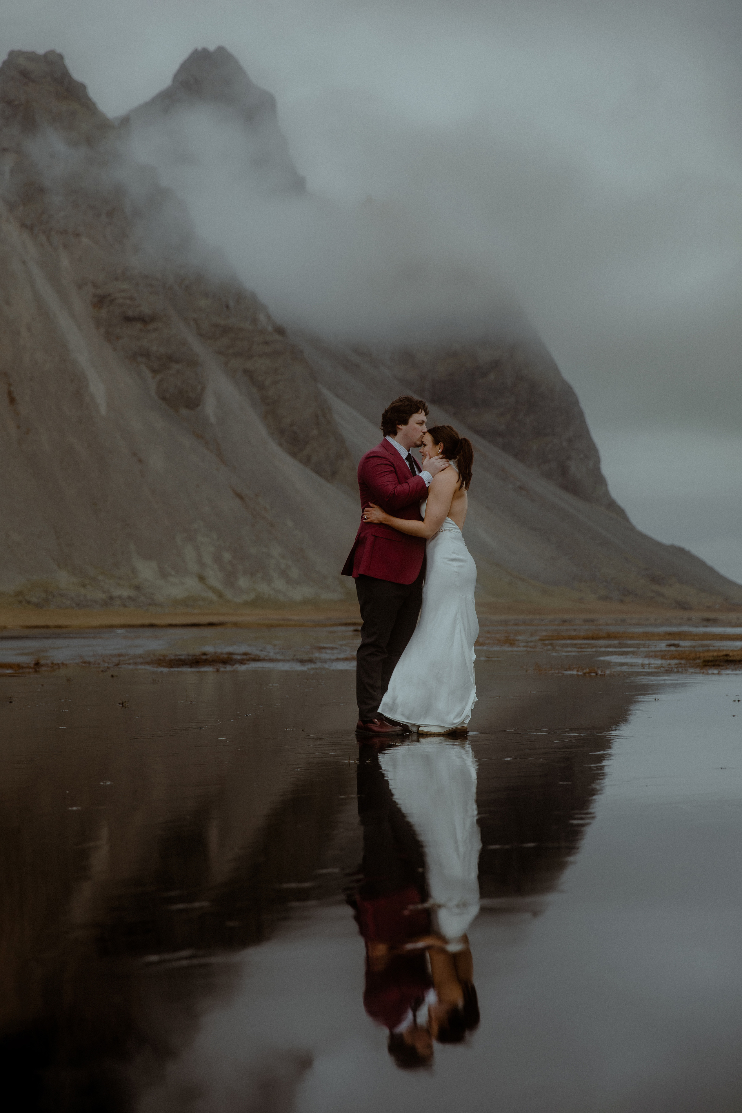 Secret hiking Elopement in Iceland. Iceland elopement photo and video | Nikolaichik Photo