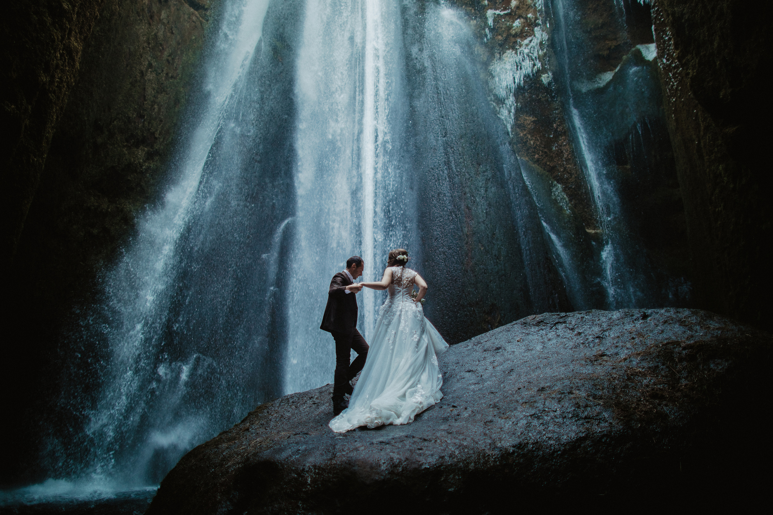 Winter Wedding in Iceland. Iceland elopement photo and video | Nikolaichik Photo