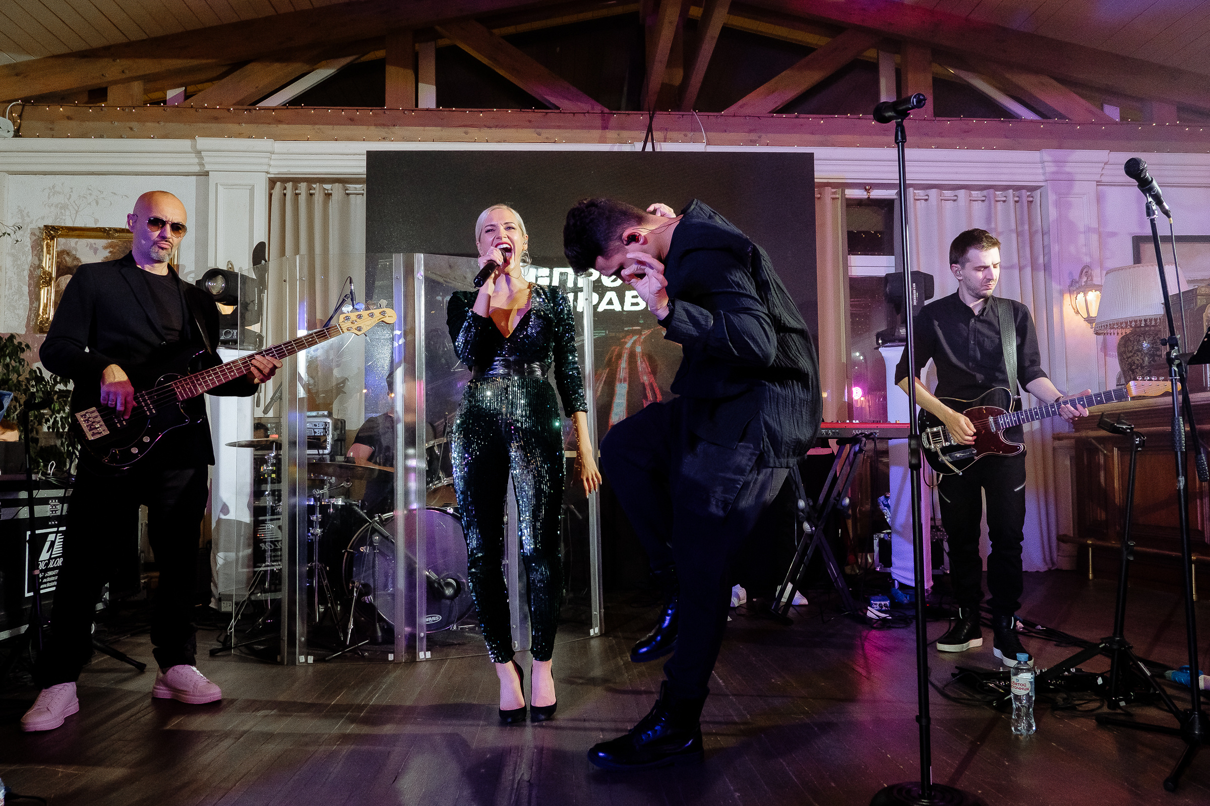 Wedding band, by Tanya Bodgan, Bude wedding photographer.