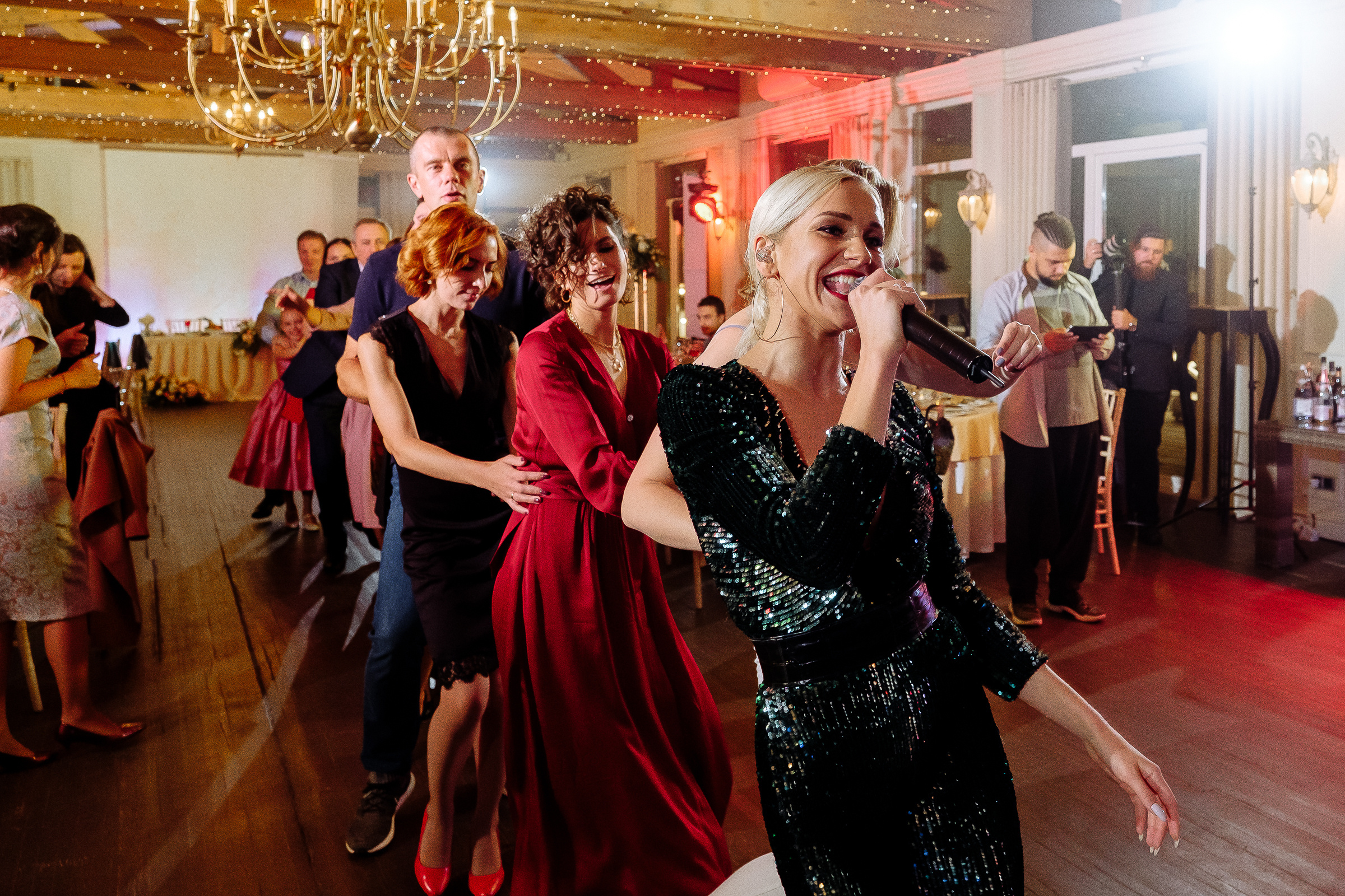 Dance floor fun, by Tanya Bodgan, Plymouth wedding photography.