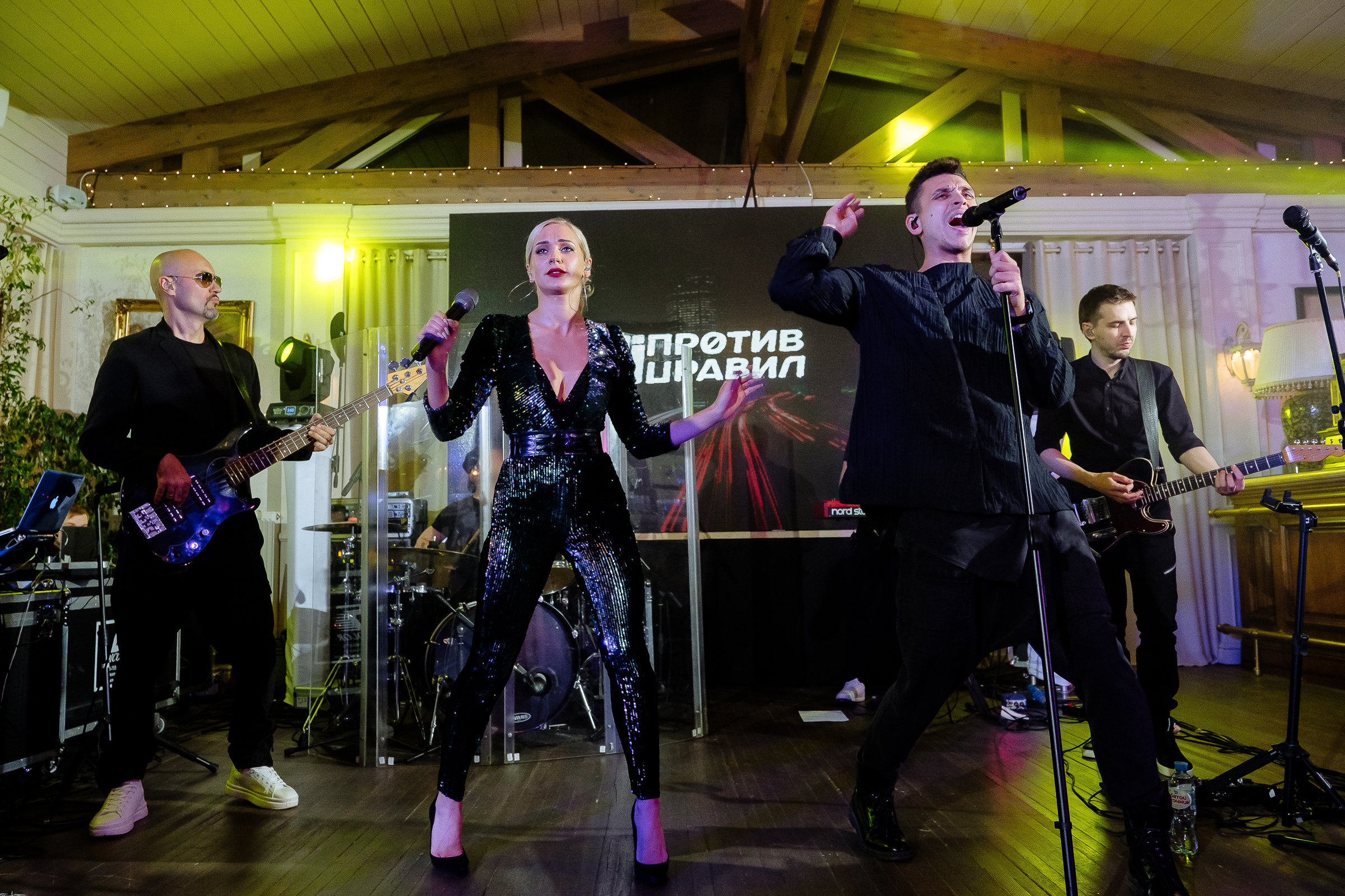 Wedding band, by Tanya Bodgan, Bude wedding photographer.