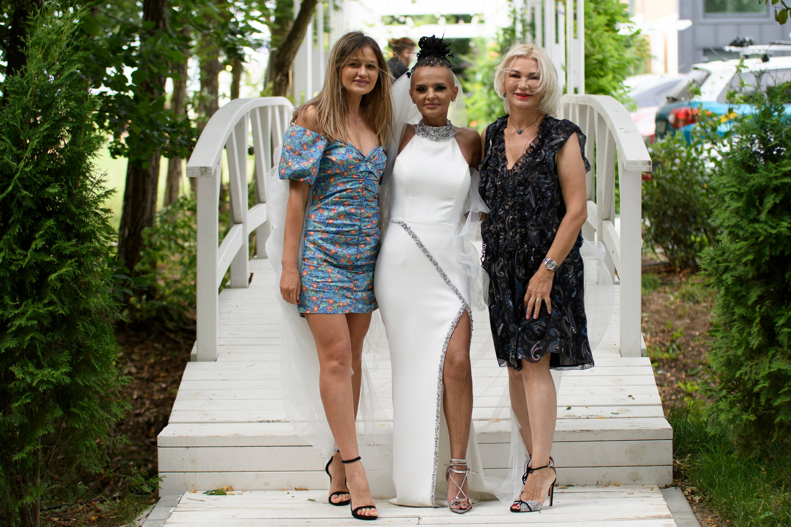 Fotografii Nunta + Botez Ciresul Salbatic. MDimaFotoStudio. Fotograf de nuntă, evenimente private și de familie