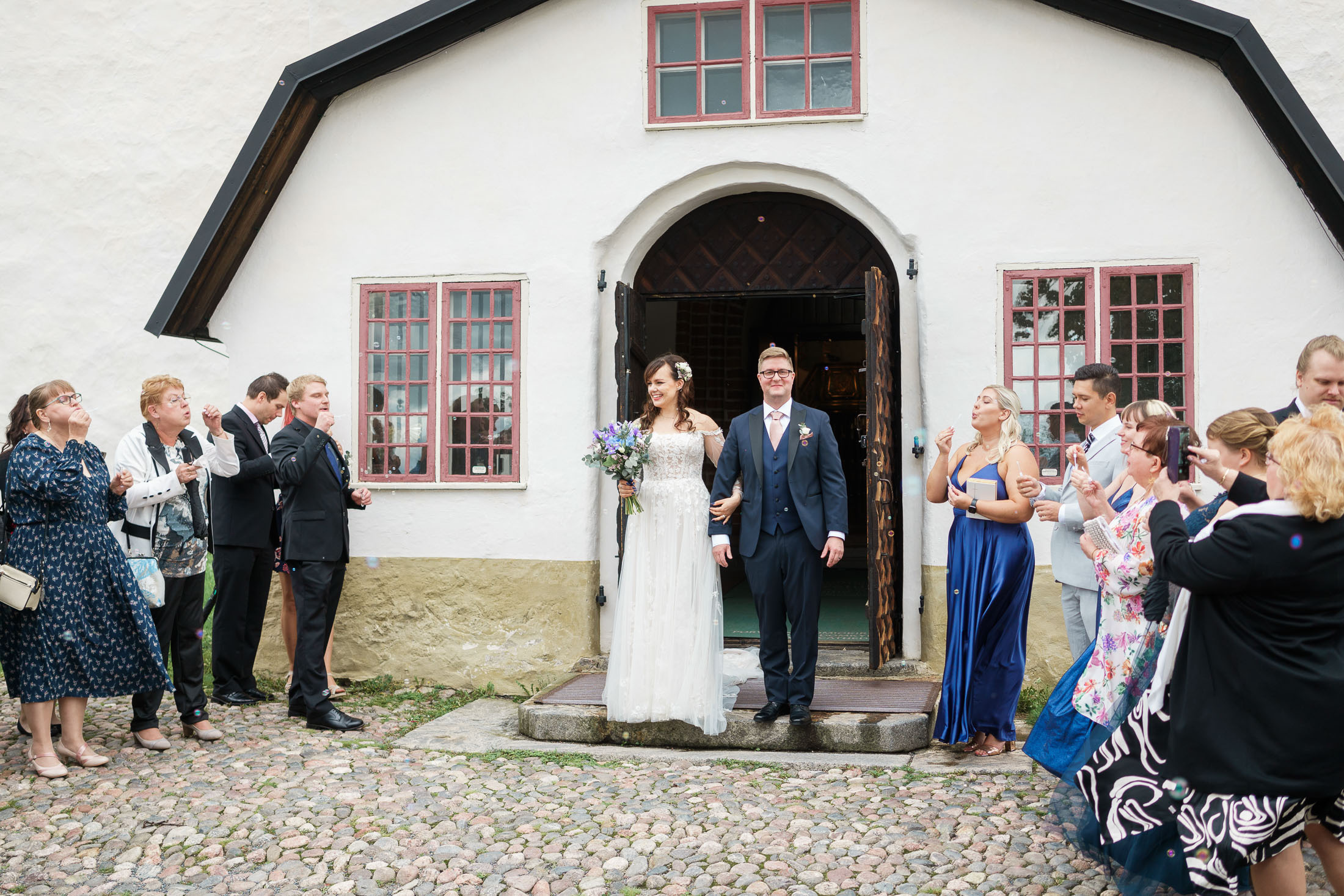 S&J, hääkuvaus Porvoon Tuomiokirkko ja Levinin kellari