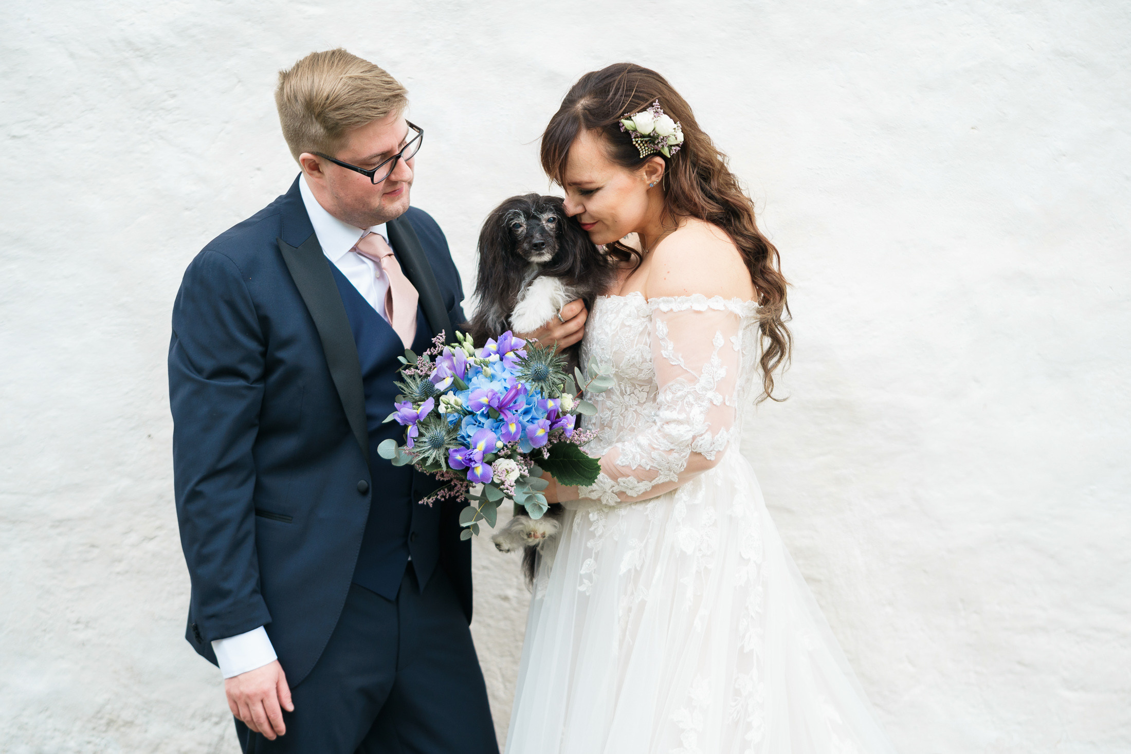 S&J, hääkuvaus Porvoon Tuomiokirkko ja Levinin kellari