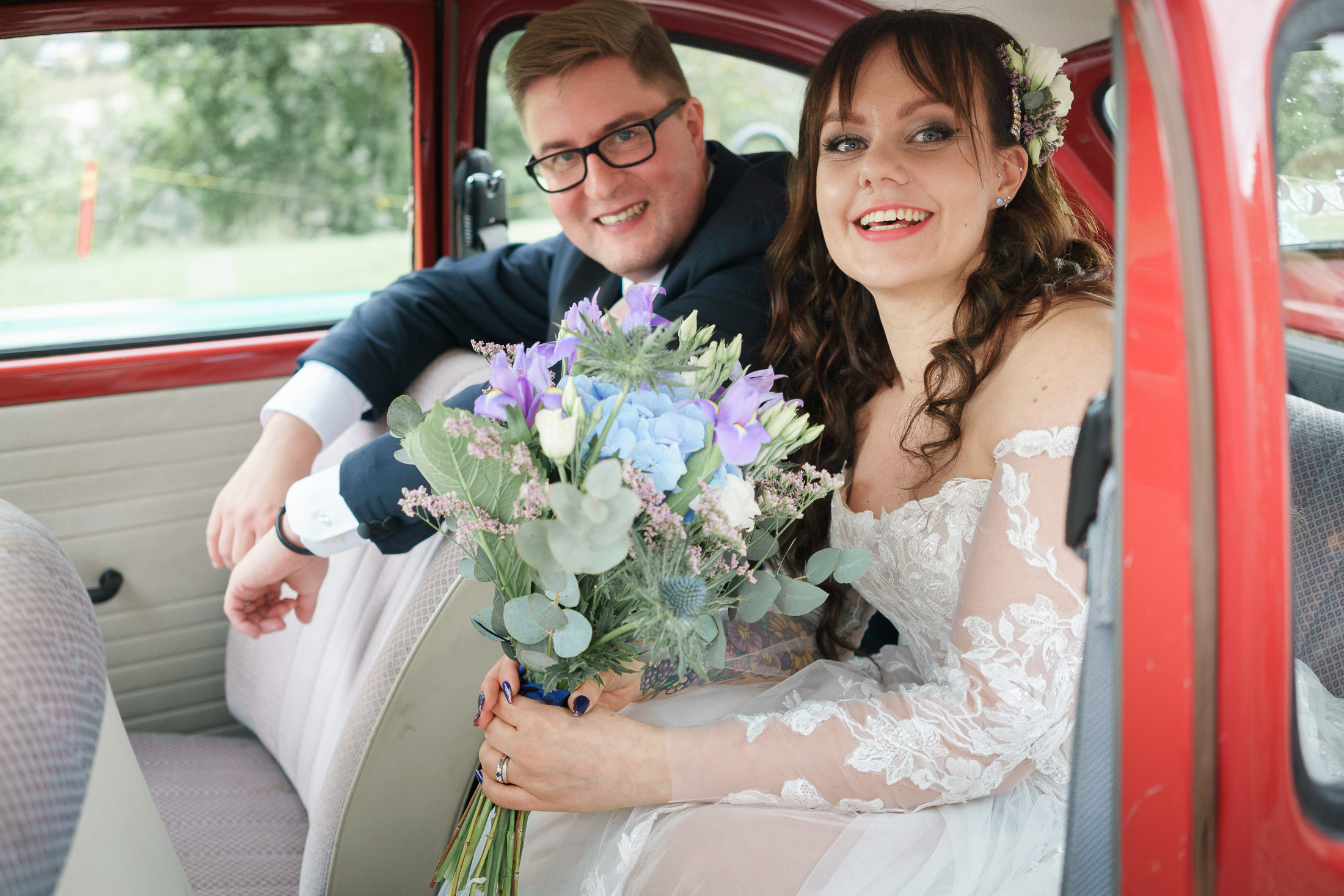 S&J, hääkuvaus Porvoon Tuomiokirkko ja Levinin kellari