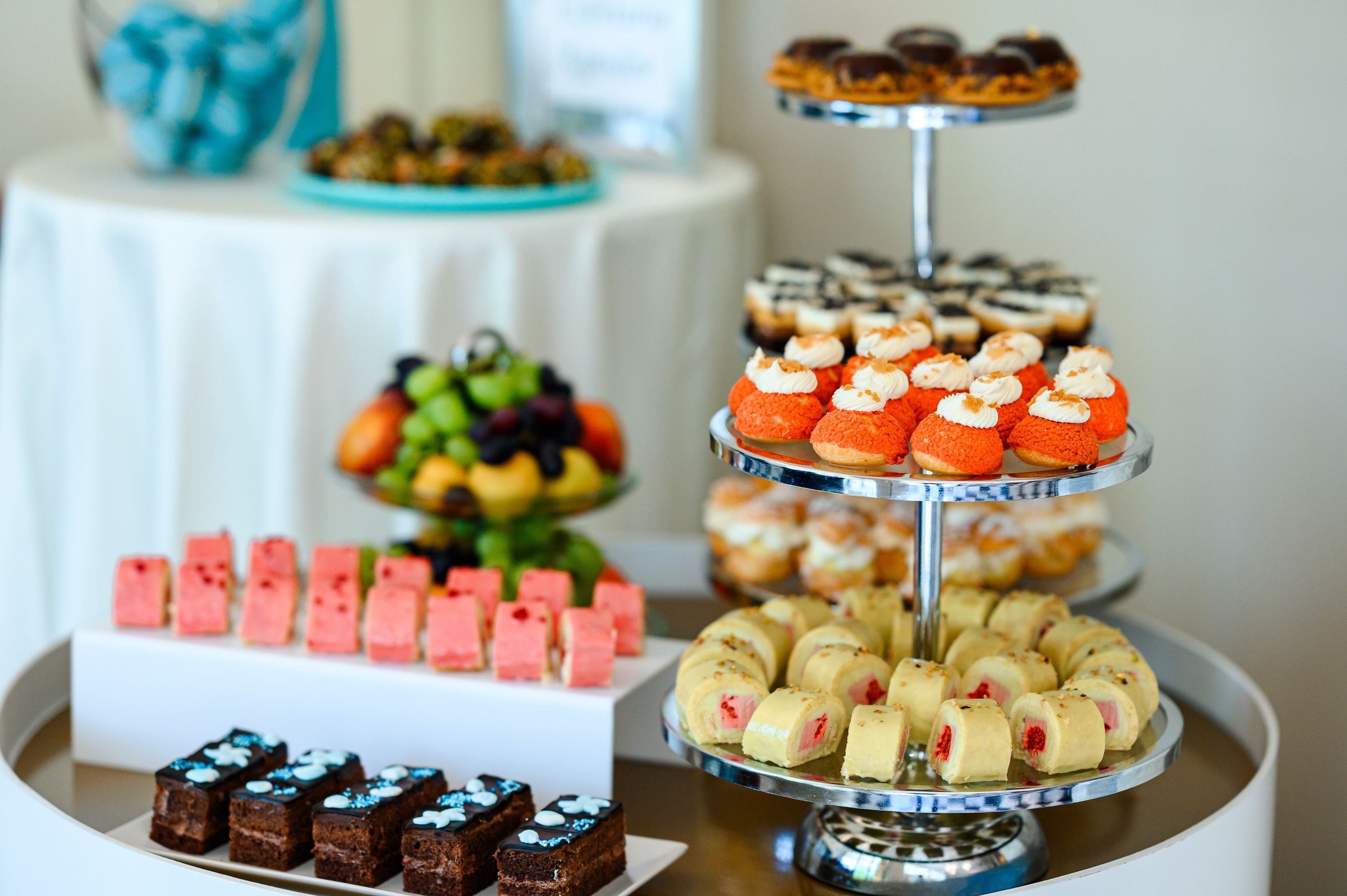 Madalina & Ovidiu. Mugurel Olteanu Fotograf