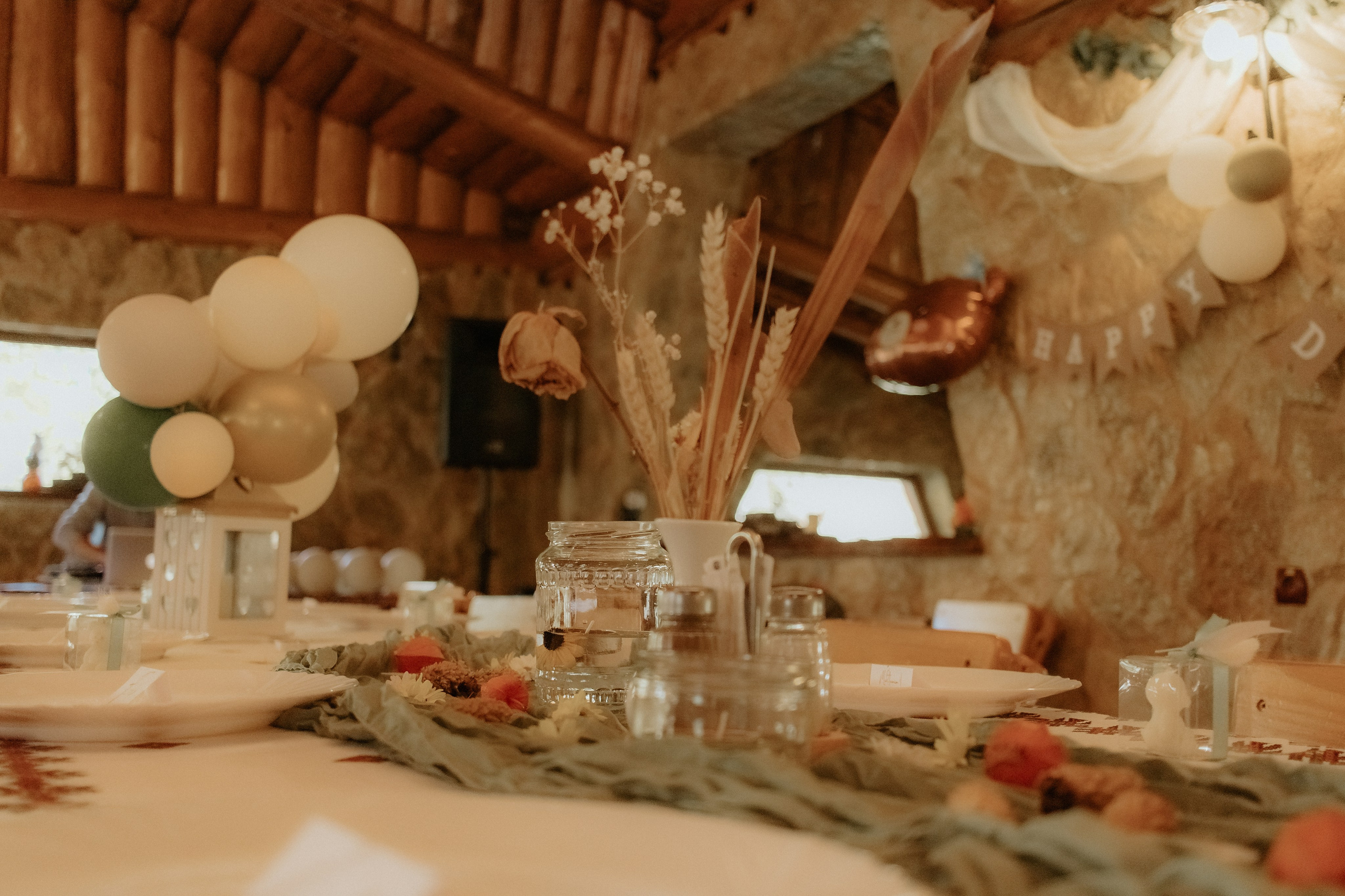 Razvan. Fotograf si videograf — evenimente si studio