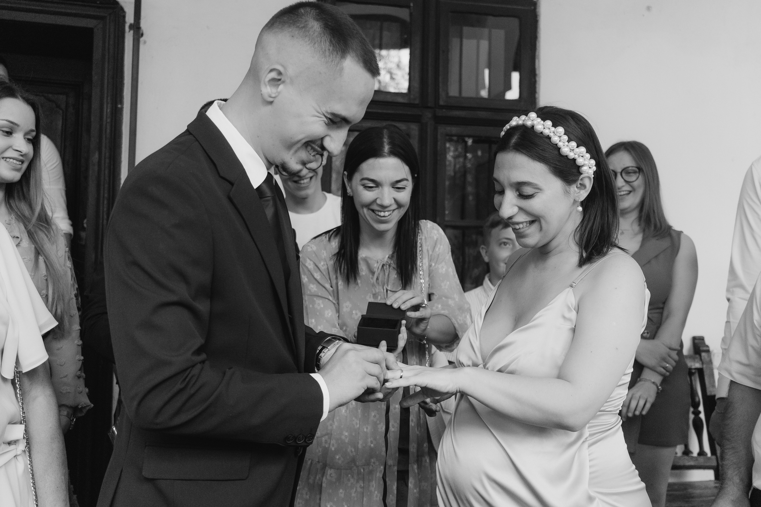 Ana & Alex. Fotograf si videograf — evenimente si studio