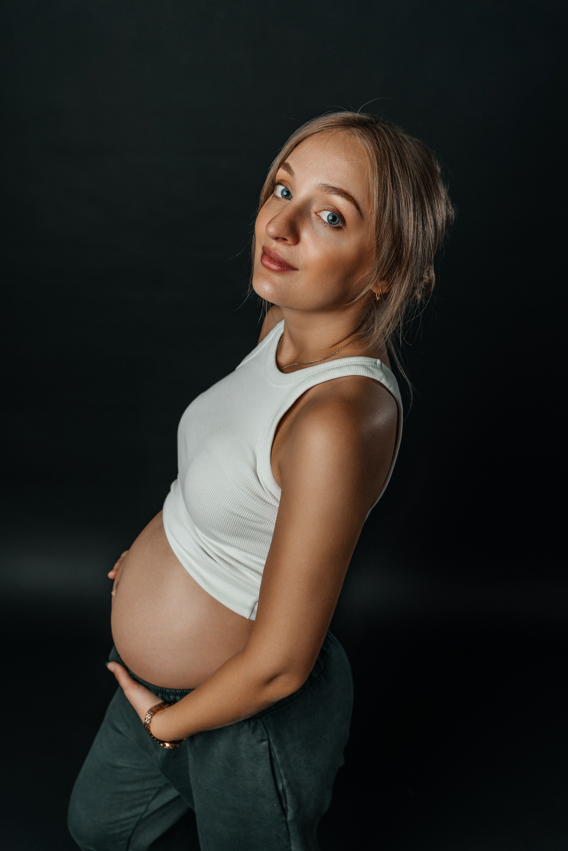 maternity photo shoot in London, stylish maternity photo shoot, стильная фотосессия для беременной, фотосессия беременности в Лондоне, беременная фотосессия в Лондоне 