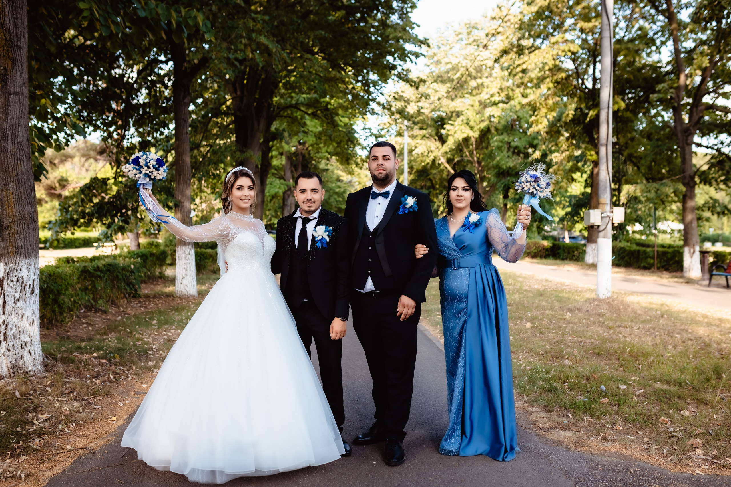 Mireasa in cimitir. Stefan Teodorescu — Fotograf de Nunta