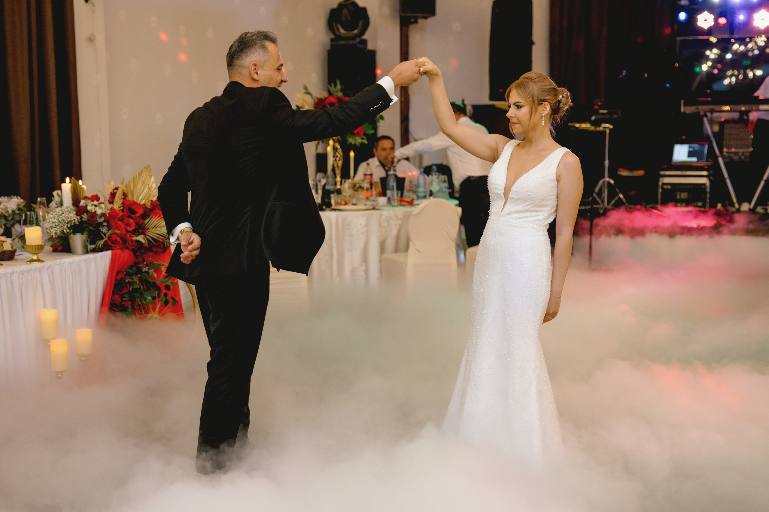 Kristine & Razvan - Rasnov. MDimaFotoStudio. Fotograf de nuntă, evenimente private și de familie