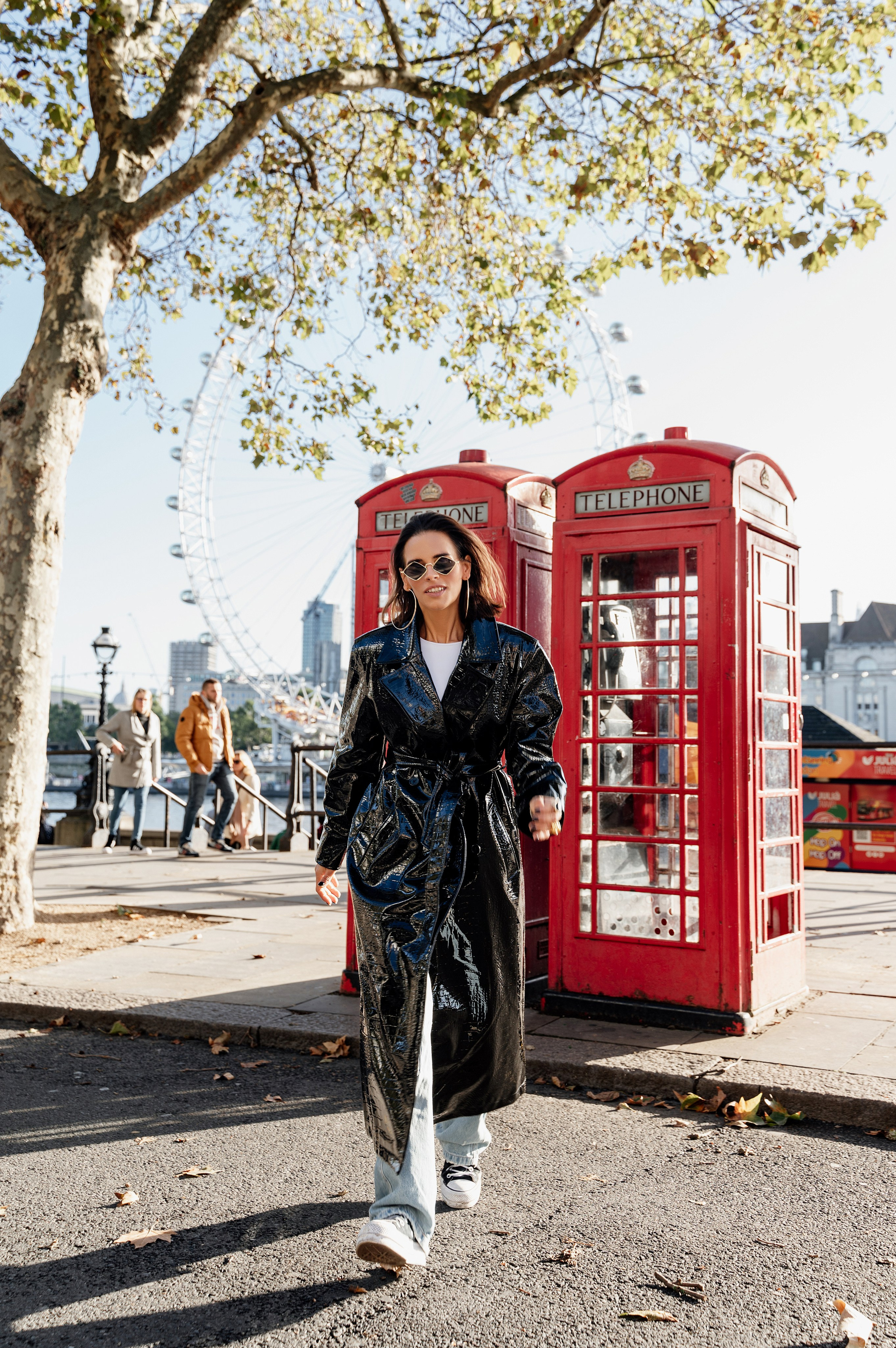 Tower Bridge+Westminster Carmela with son. FAMILY AND WEDDING PHOTOGRAPHER IN LONDON MARINA RIVA