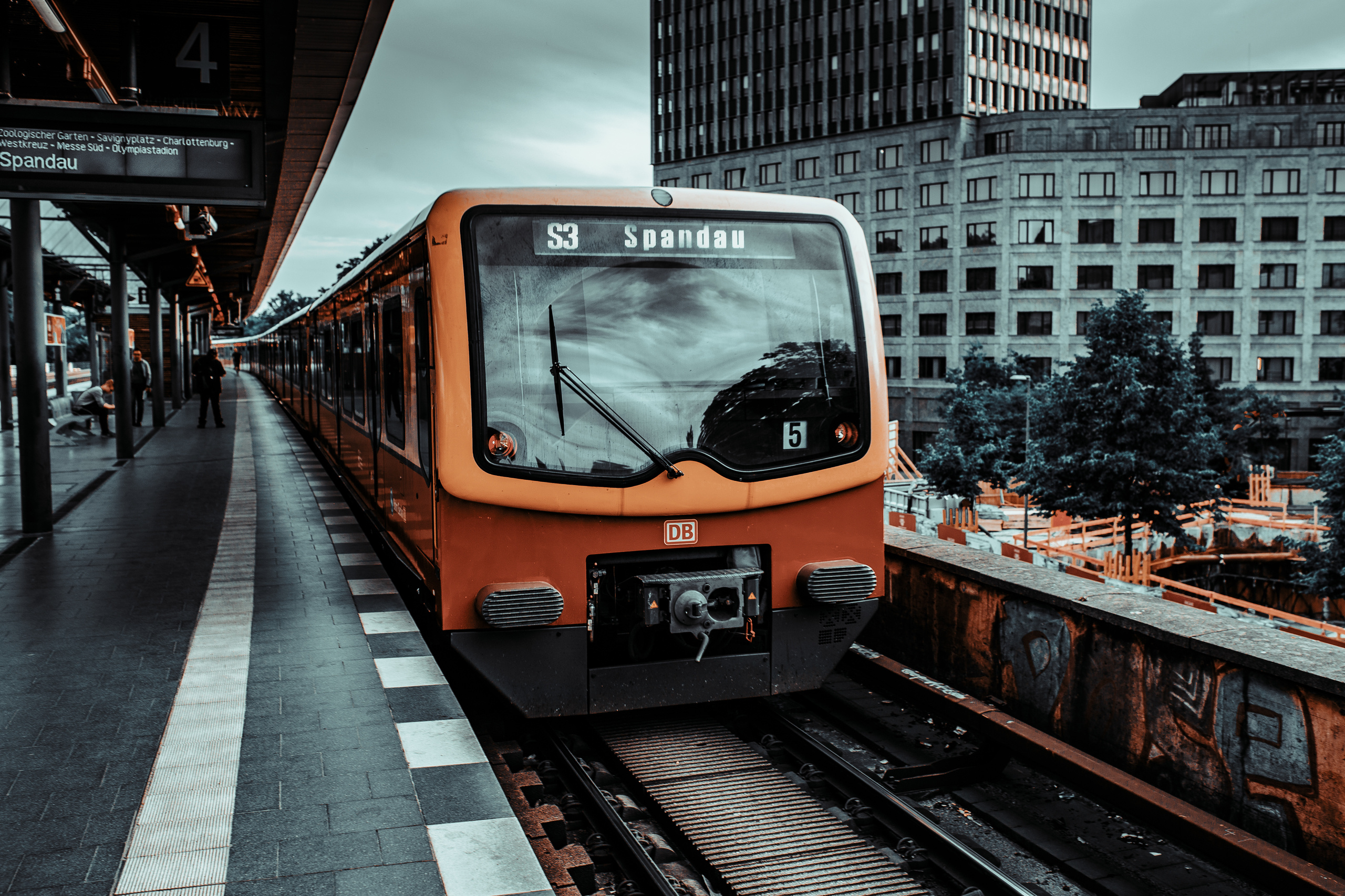 Moody color palette optimized for travel photography. Mark Smilyanic | Portrait and Adventure Photographer from Belgrade