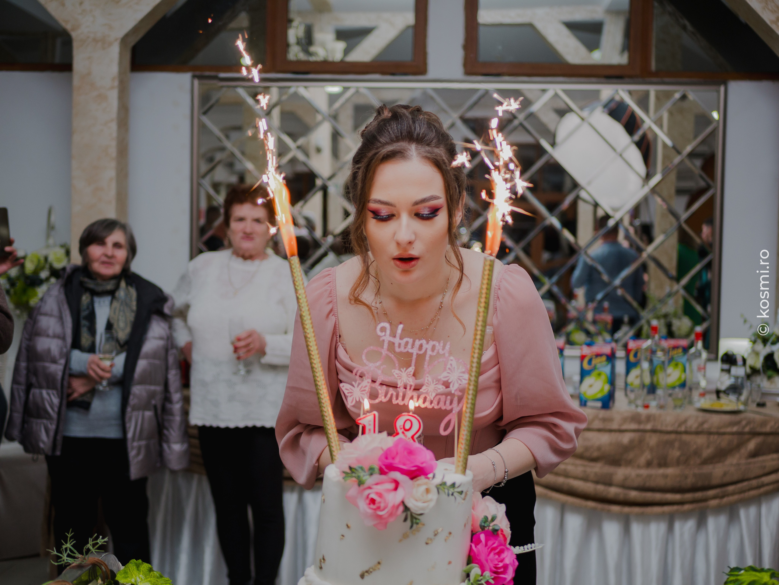 Majorat Andreea. Kosmi