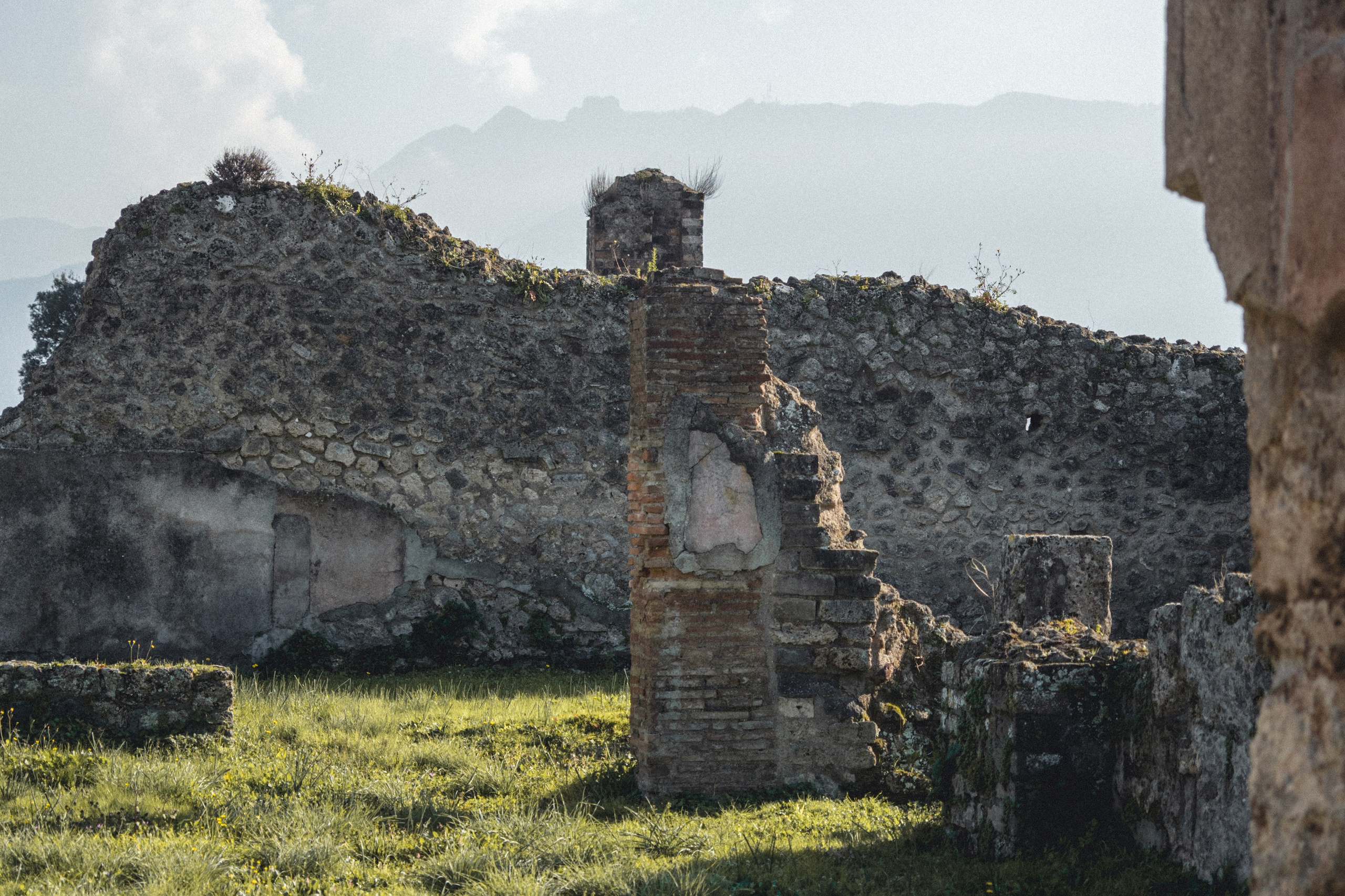 Pompeii. Photographe sur Cote d’Azur. Portraits de familles, couples, enfants, événements