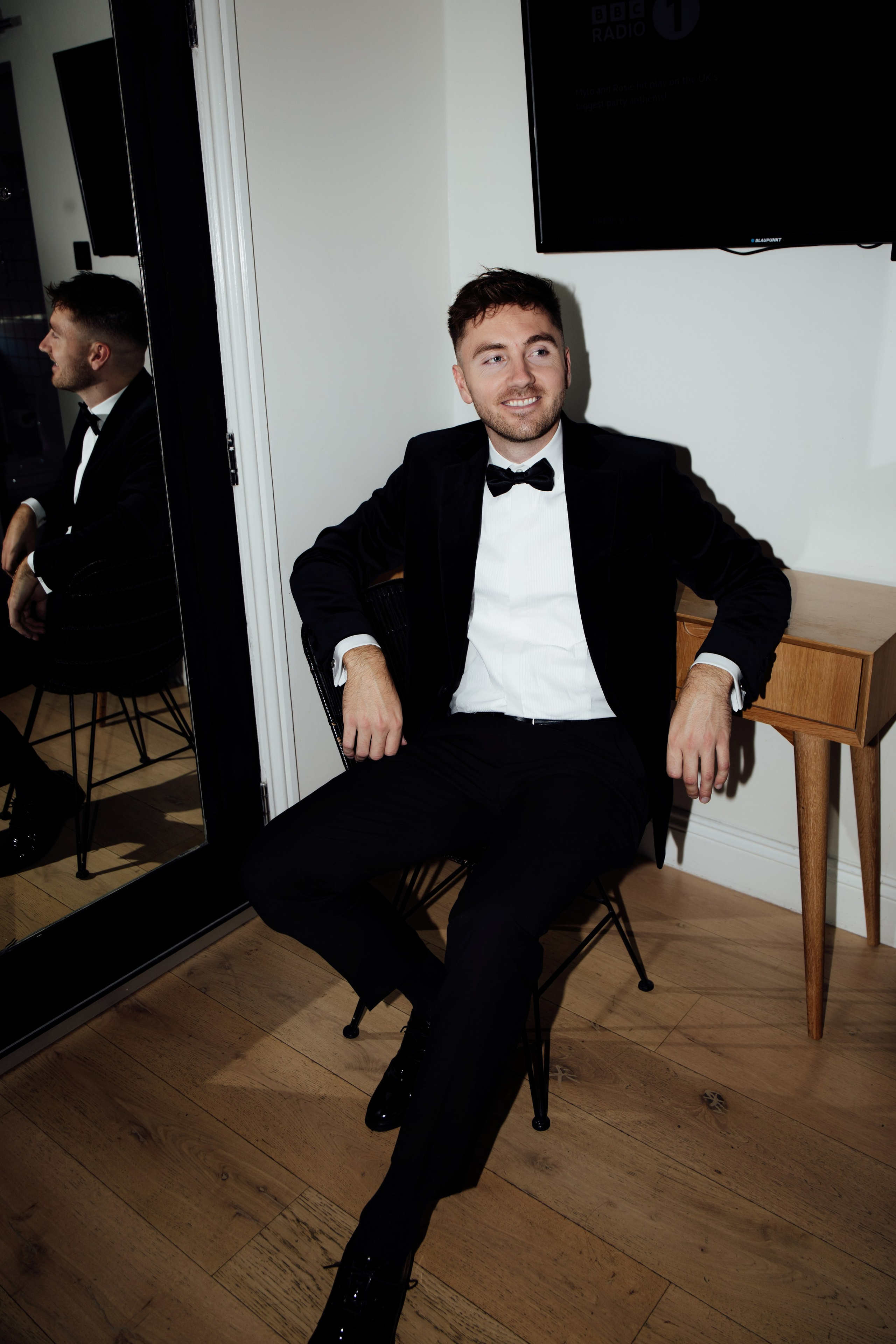 Chelsea Old Town Hall — Poppy & Jordan. Timeless Wedding & Event Photography — based London, working across Europe