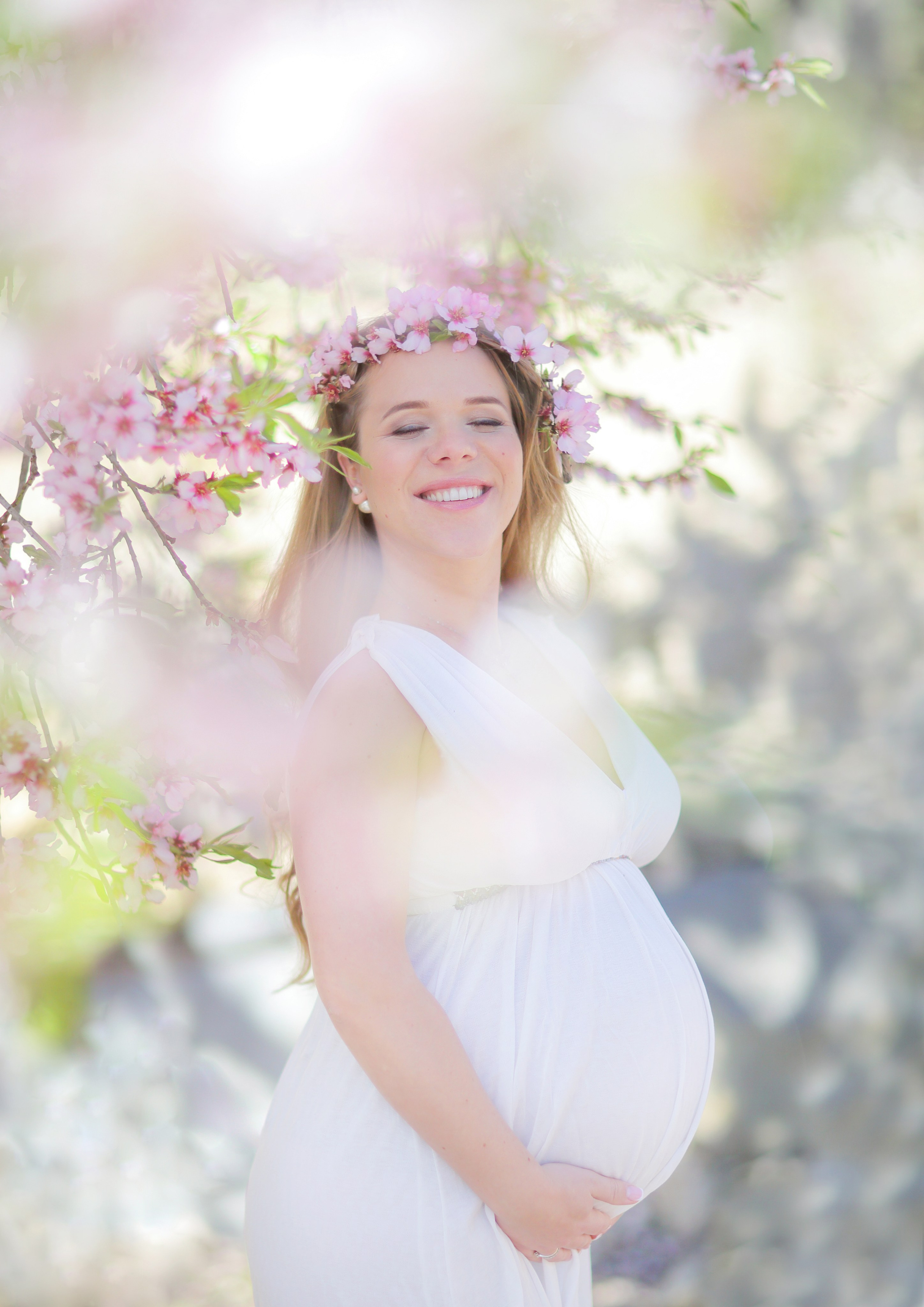 Pregnancy. Luxury wedding, portrait, family photographer over Europe