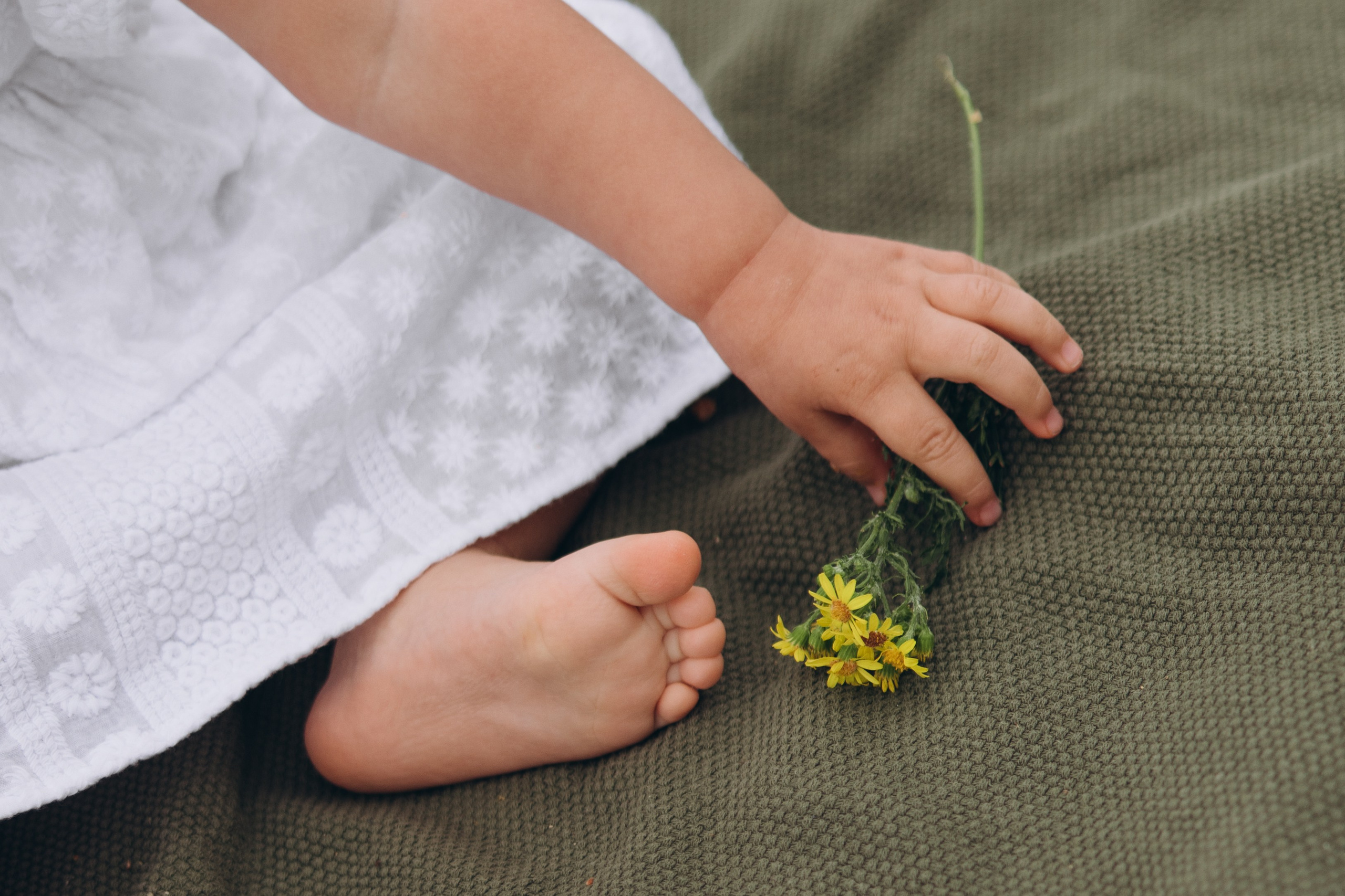 Milena with parents (Greenwich Park). Anastasia Klink, Photographer in London