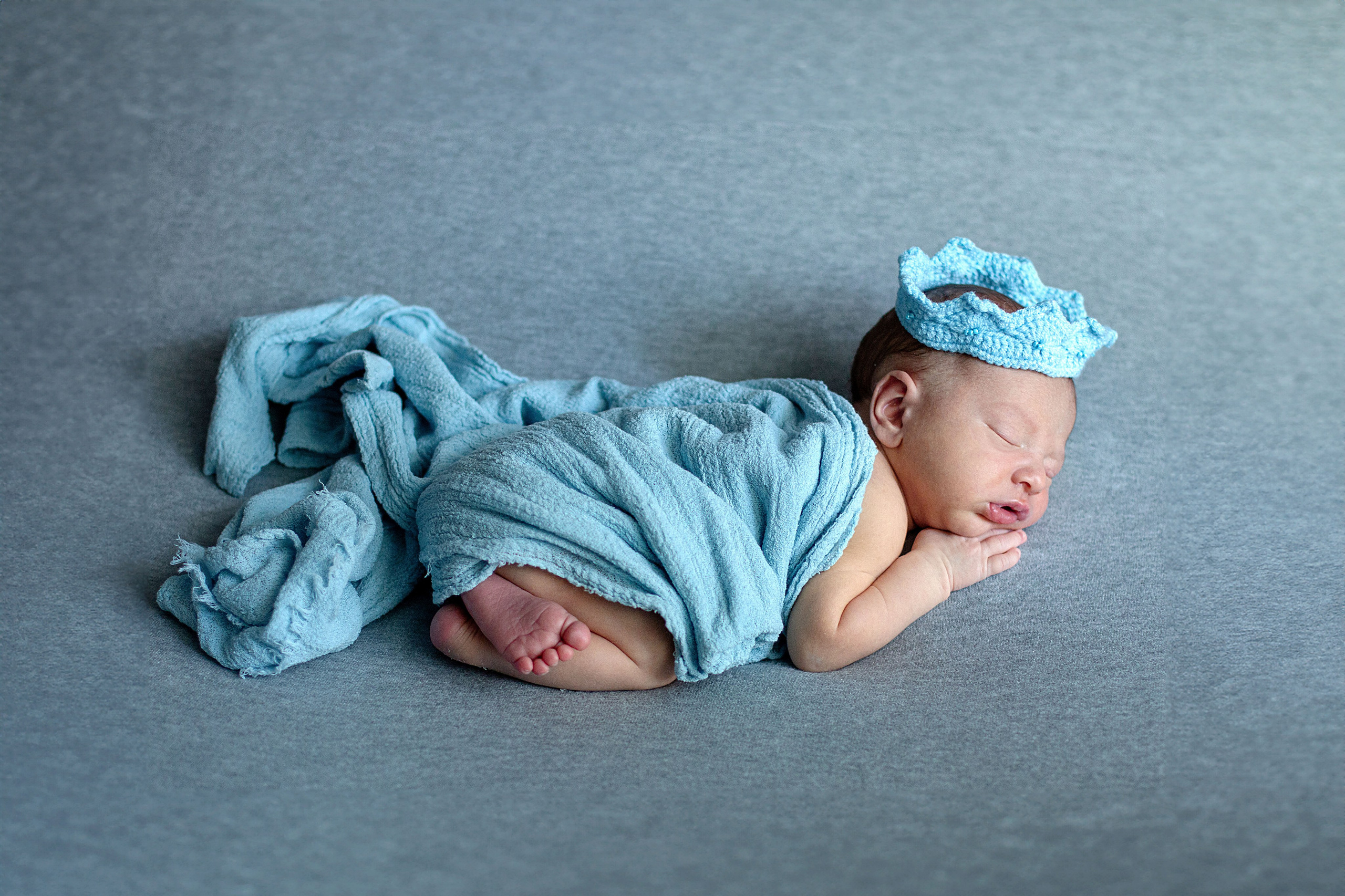 Newborn классическая. Детский и семейный фотограф в г. Бельцы