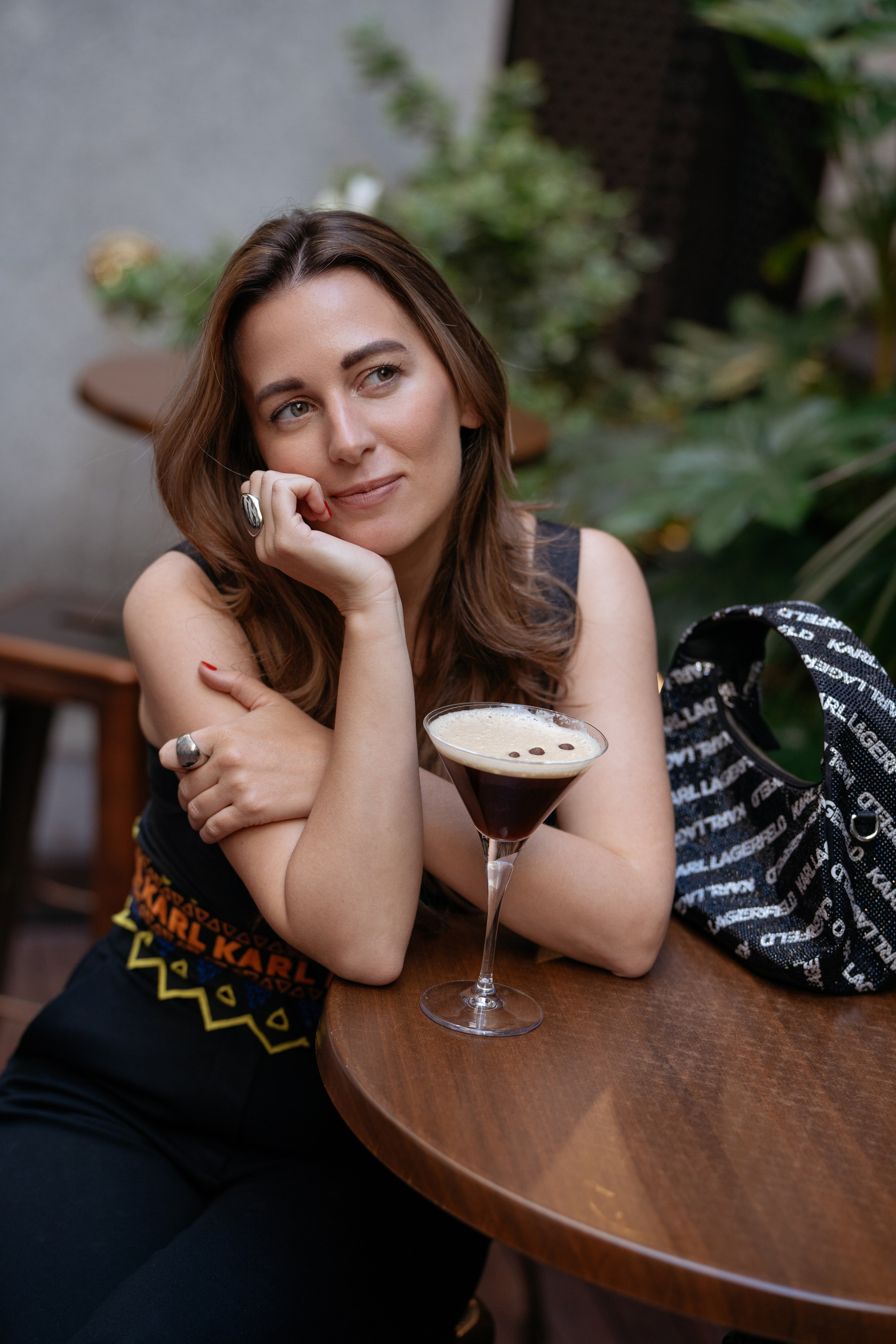 Fotografía lifestyle Madrid. sesión de fotos en estudio Madrid. sesión fotográfica individual Madrid. Fotógrafo en Madrid, España. Alyona Belyaninova