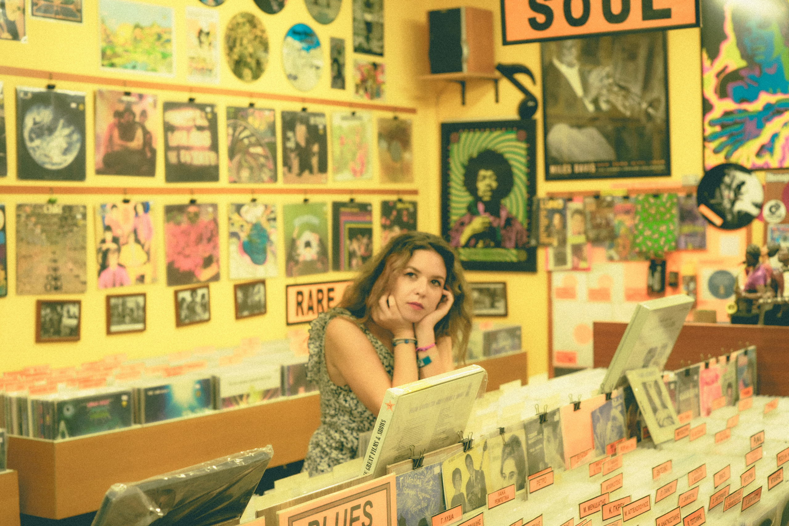 Miriam | Vinyl store. Photographer in Greece Kristina