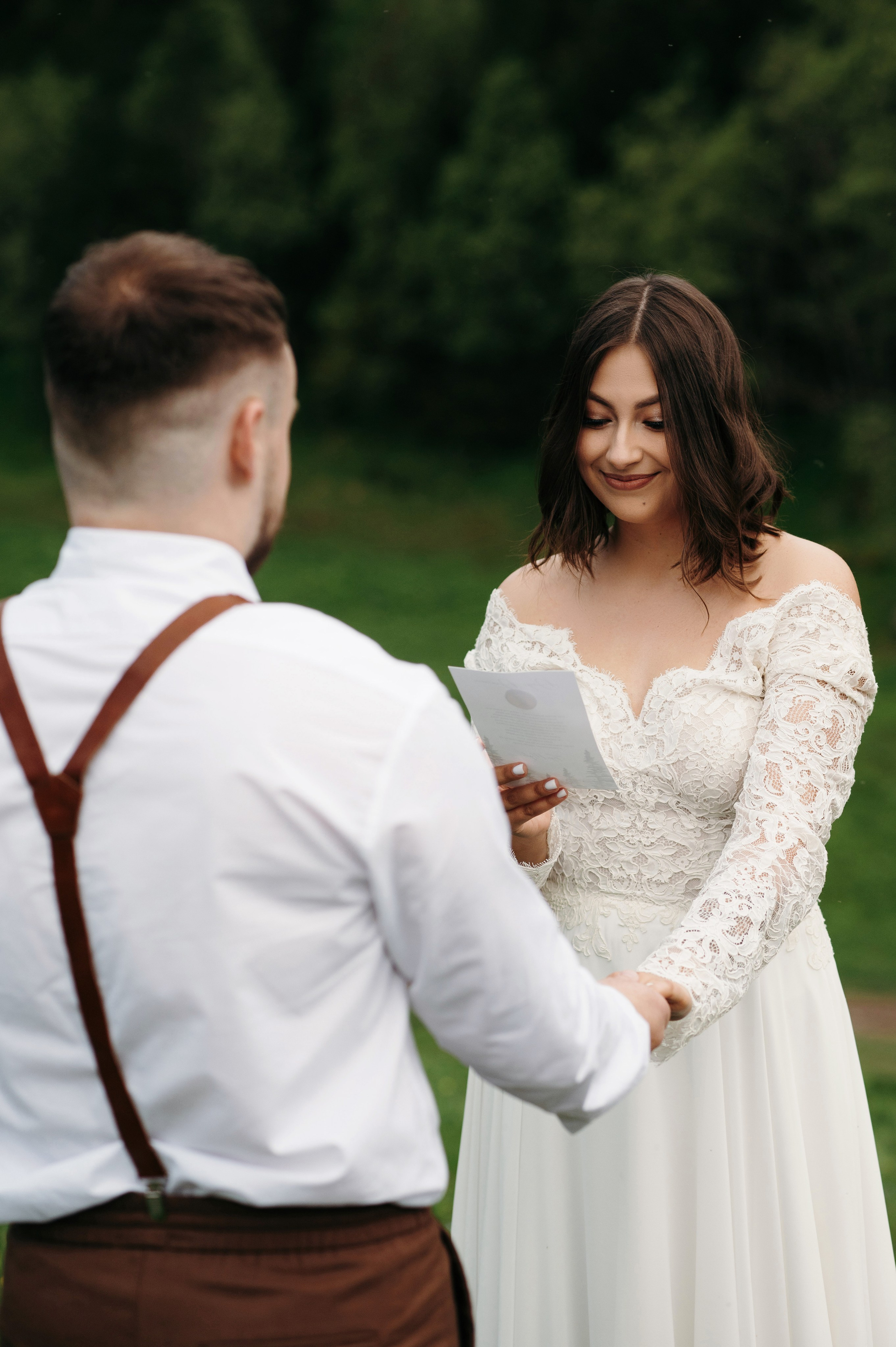 Hochzeitsfotoshooting in den Bergen | Natürliche & Romantische Hochzeitsbilder