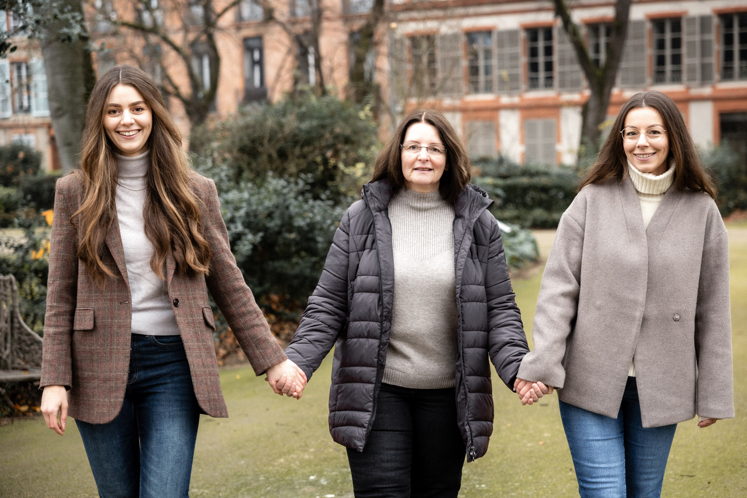 Семейная фотосессия со взрослыми детьми в Тулузе, Jardin des Plantes. Евгения Смирнова — фотограф в Тулузе и юго-западной Франции