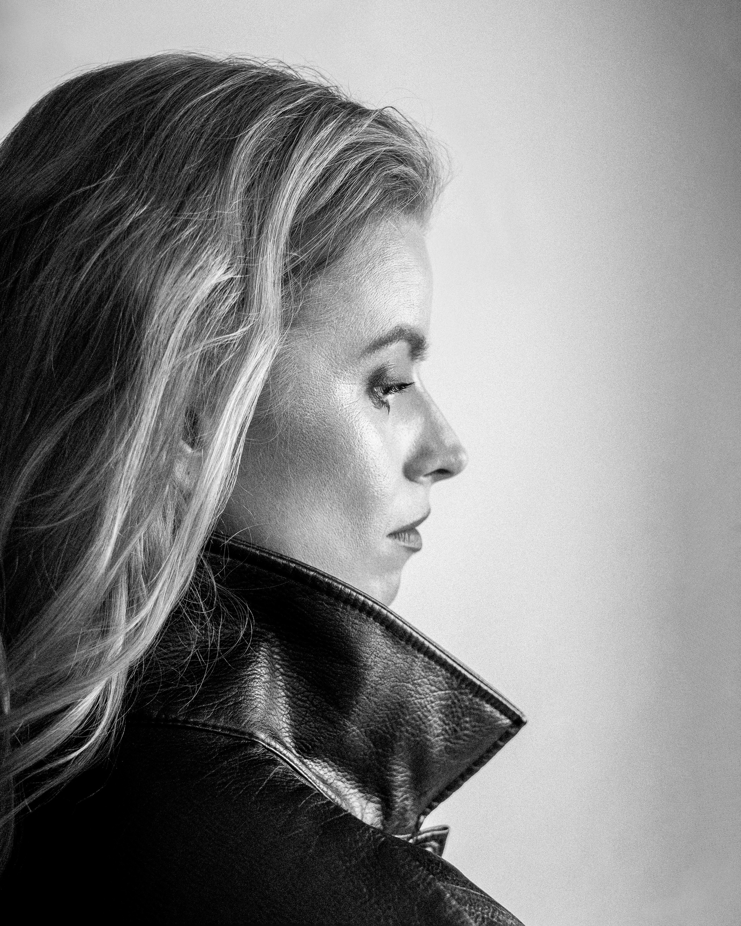 Alyona. Photographe Suisse Tatiana Lyzhina