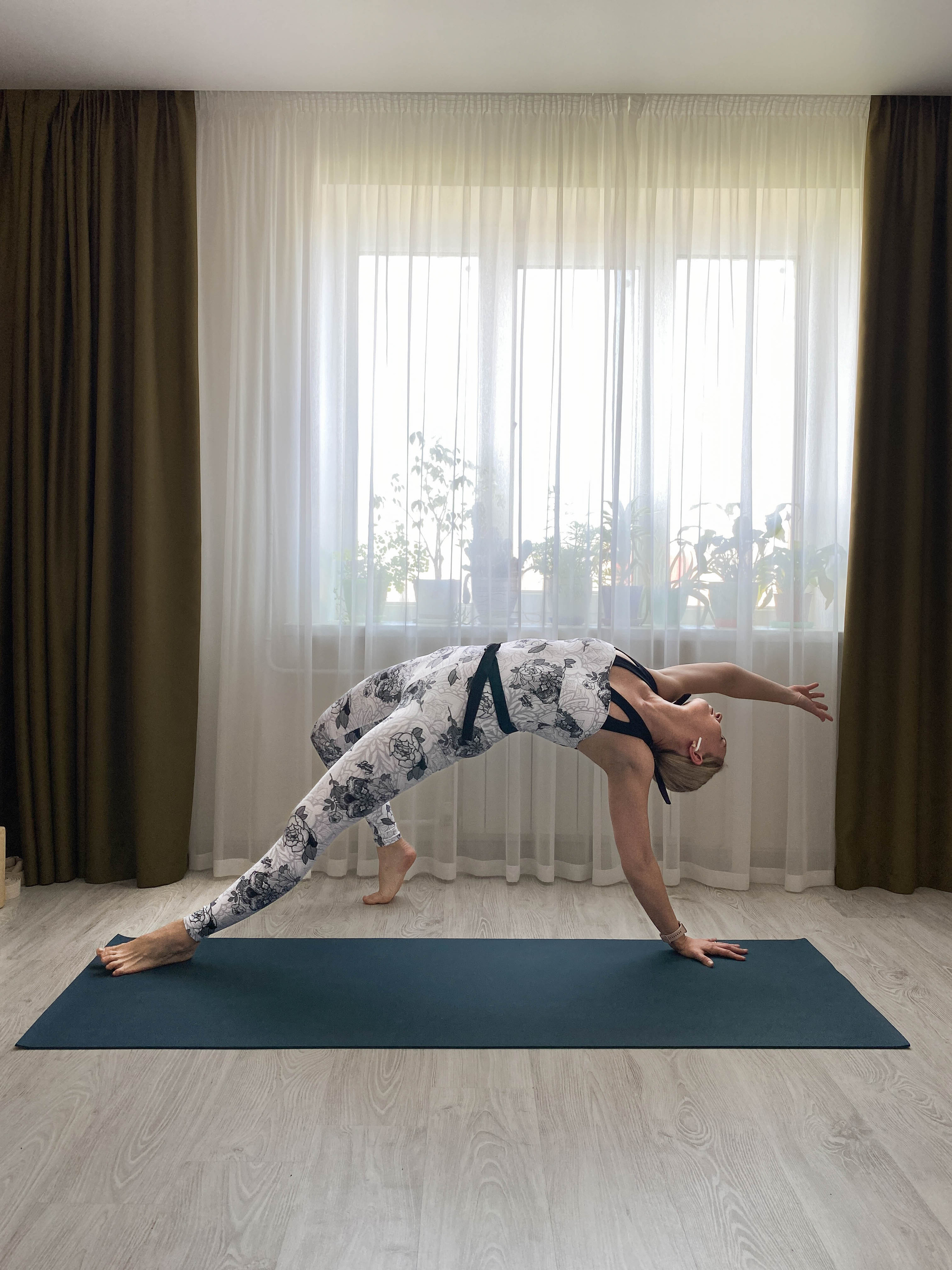 ONLINE Fotoshooting Yulia. Nina Janeckova Fotografin und Videografin am Bodensee