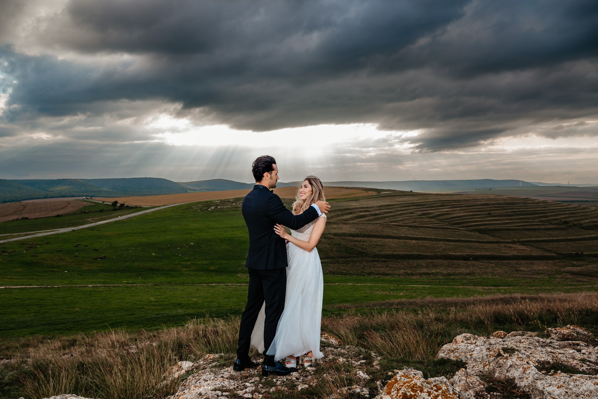 Alexandra & Robert. Www.besttalesstudio.com