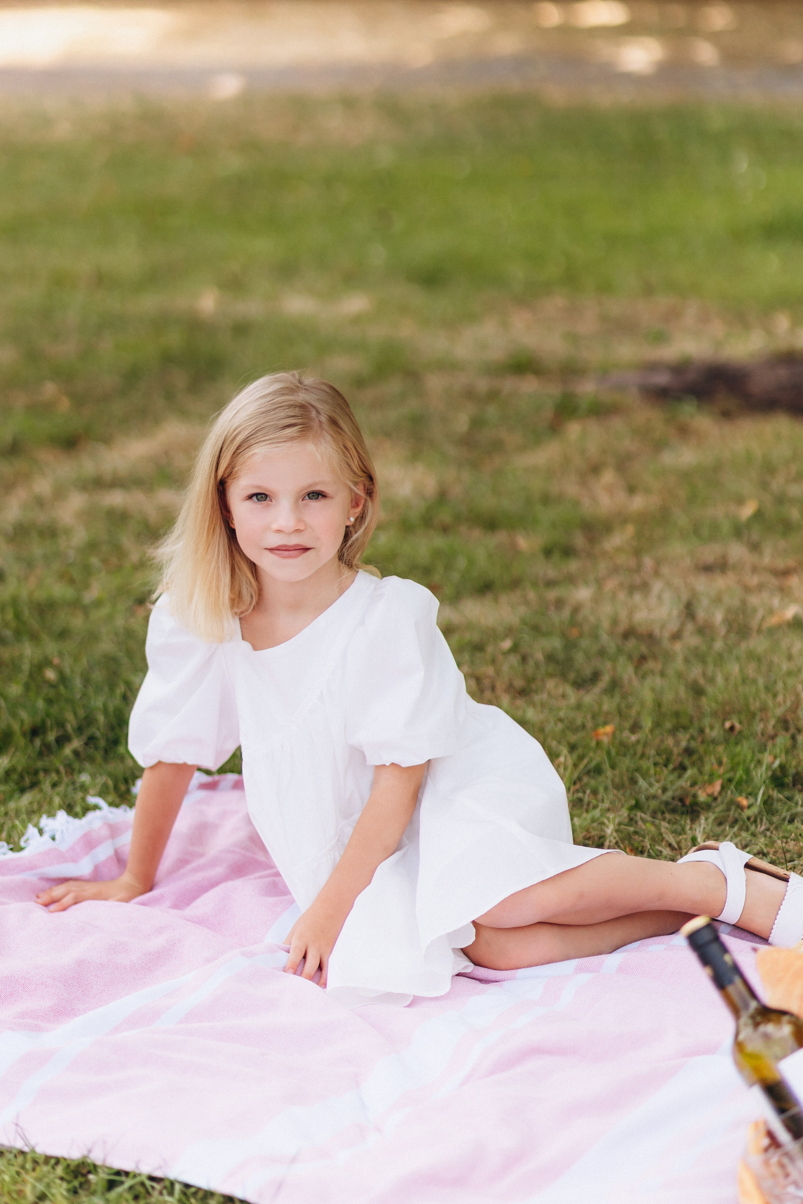 Pretty Family. Wedding and Family Photograph