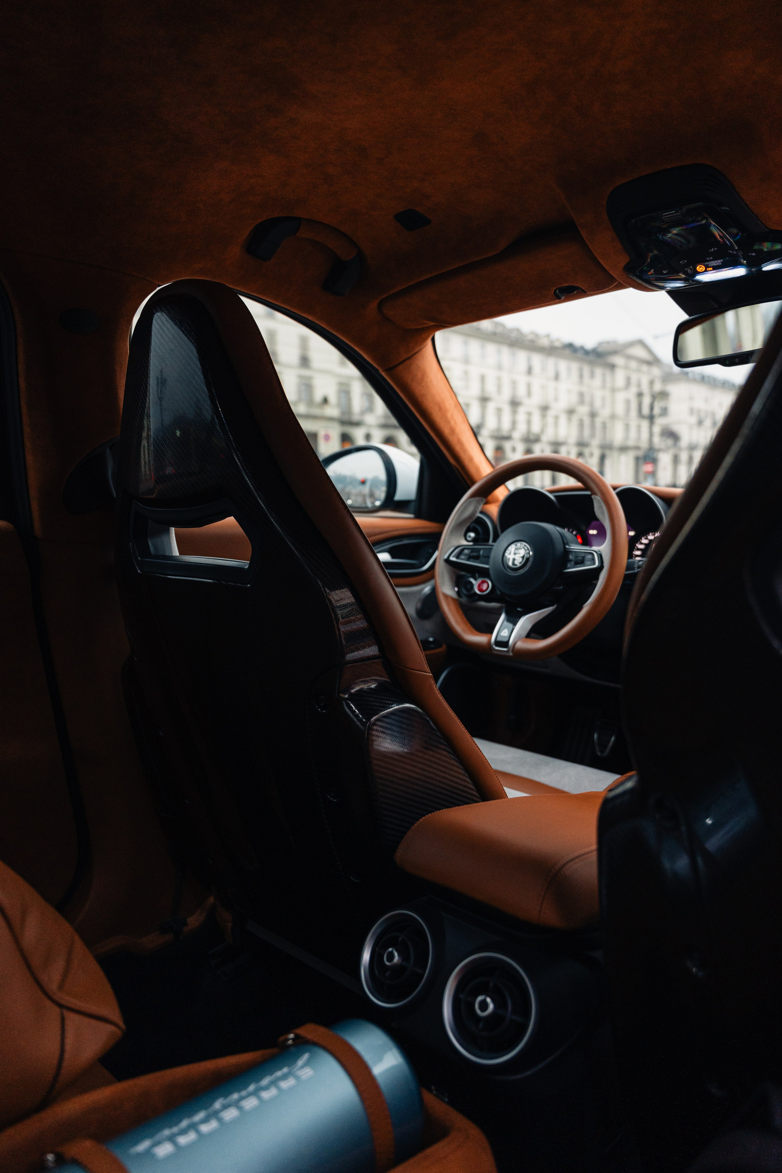 Afla Romeo Giulia ErreErre Fuoriserie. Photographe de voitures à Paris — Vitalii Motruk