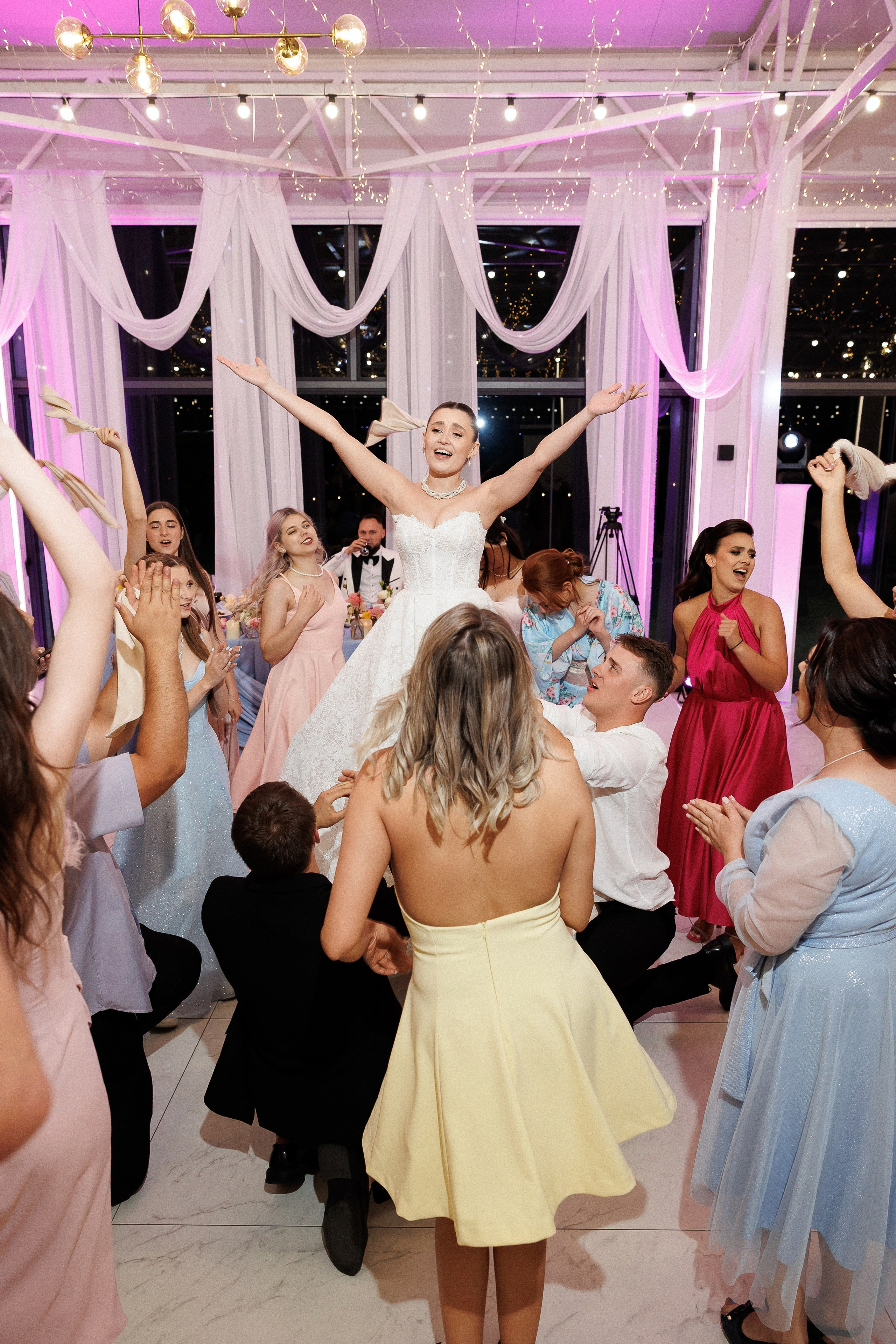 Florin & Corina — Complexul Turistic Costesti — Wedding Day. Servicii Foto și Video 067188353