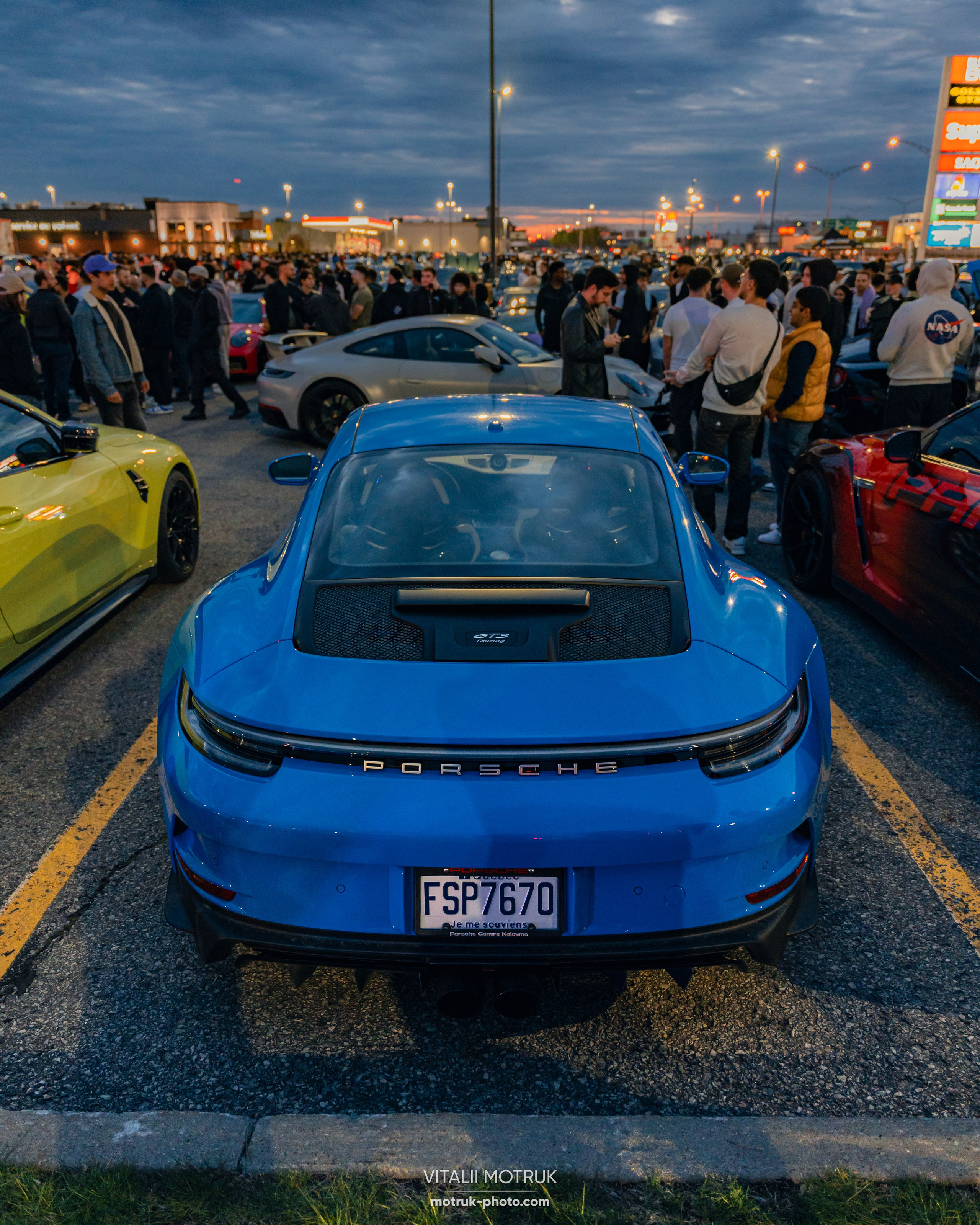 Car meet: 514 bimmers. Photographe de voitures à Paris — Vitalii Motruk