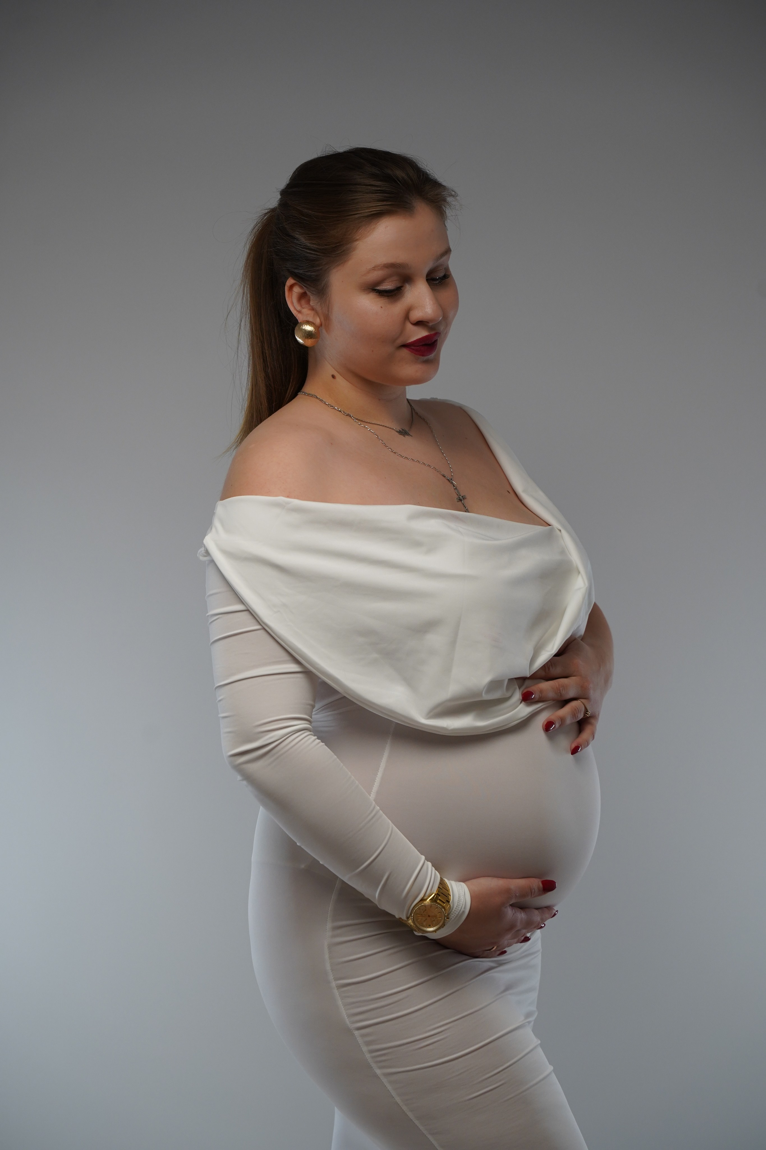 Maternity photo-shoot. Yuliia Shkadina, wedding photographer | content creator | Paris, Côte d’Azure, Lake Como