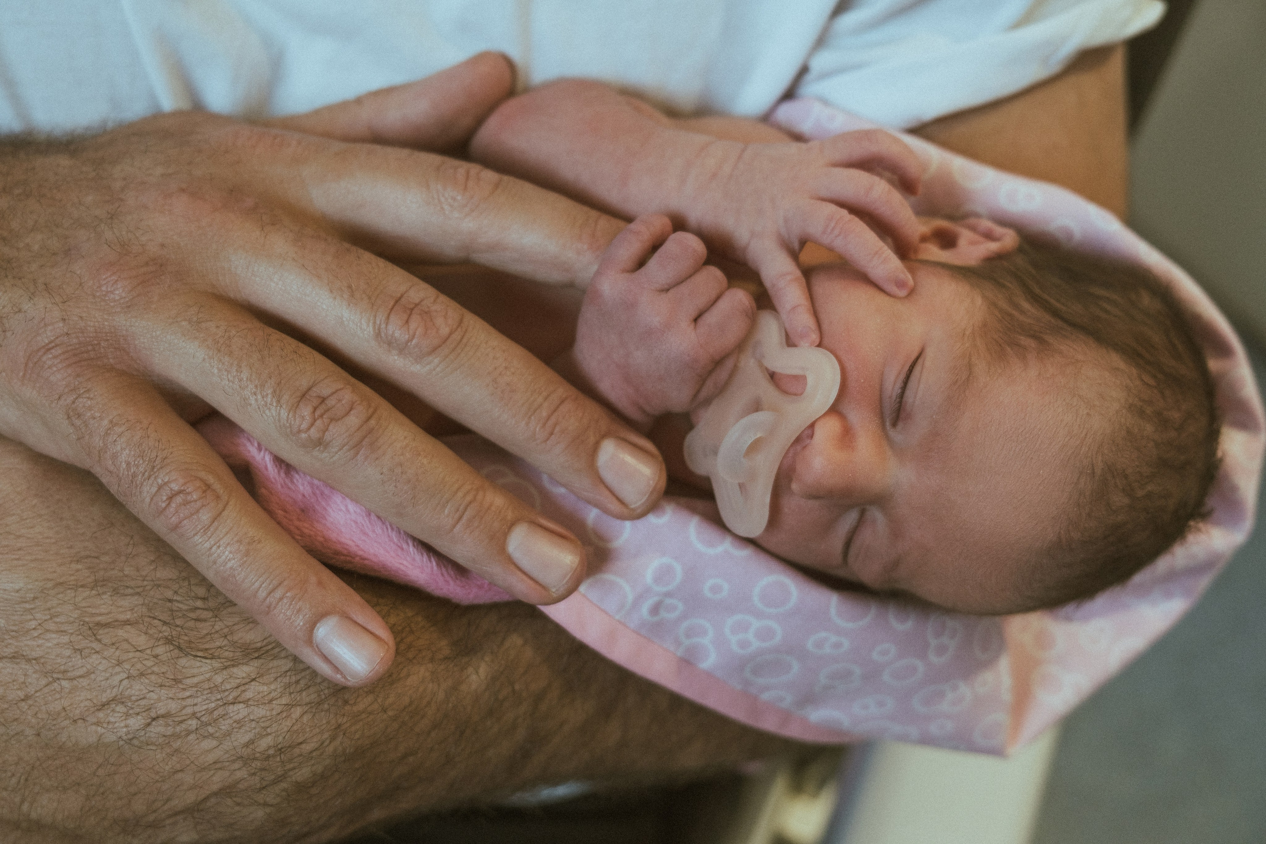 María. Fotógrafa infantil y de lactancia materna y maternidad en Barcelona