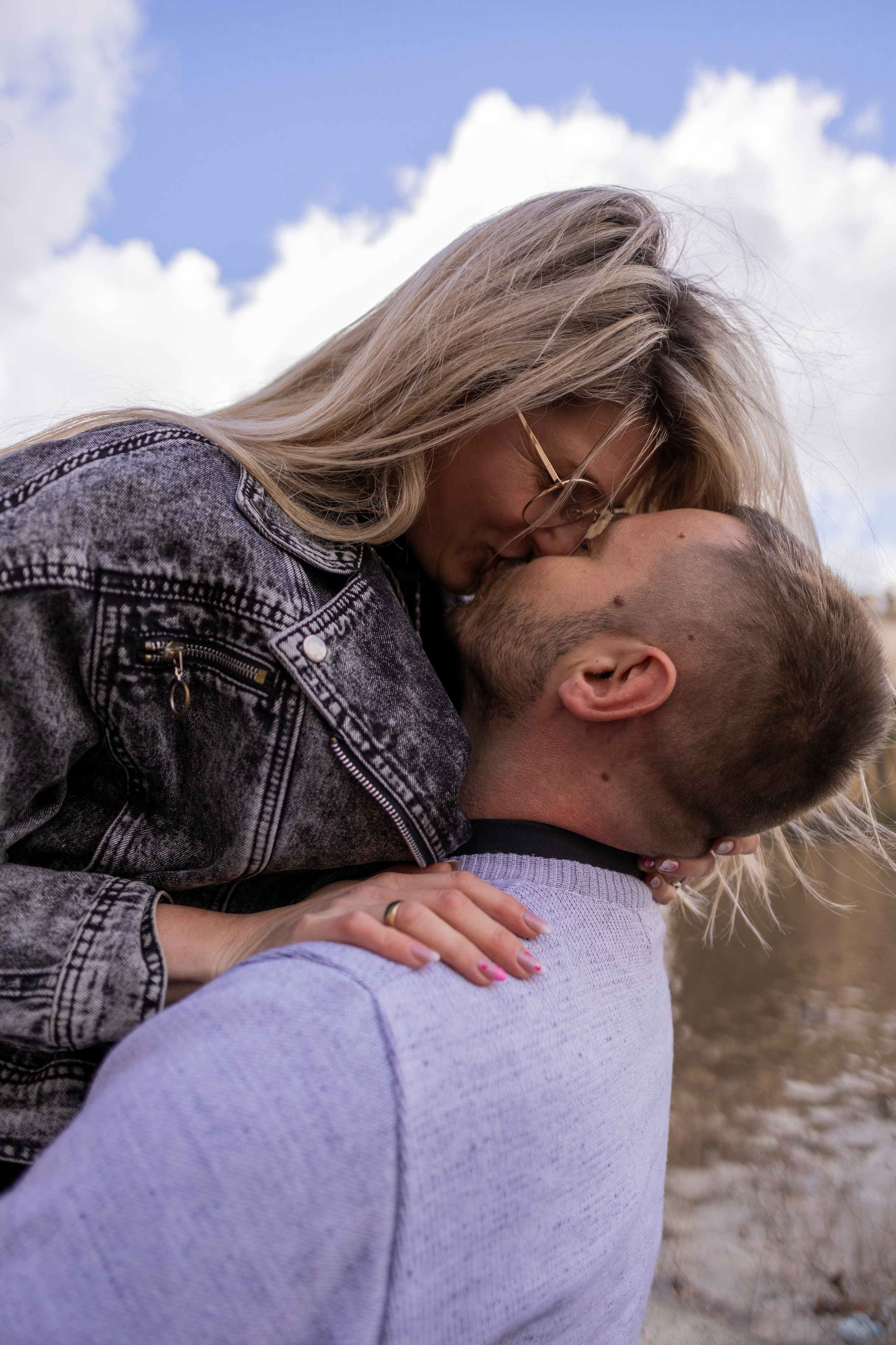 LOVE STORY. Hi! My name is Irena, and I’m a professional photographer specializing in family photography, love stories, and individual photoshoots