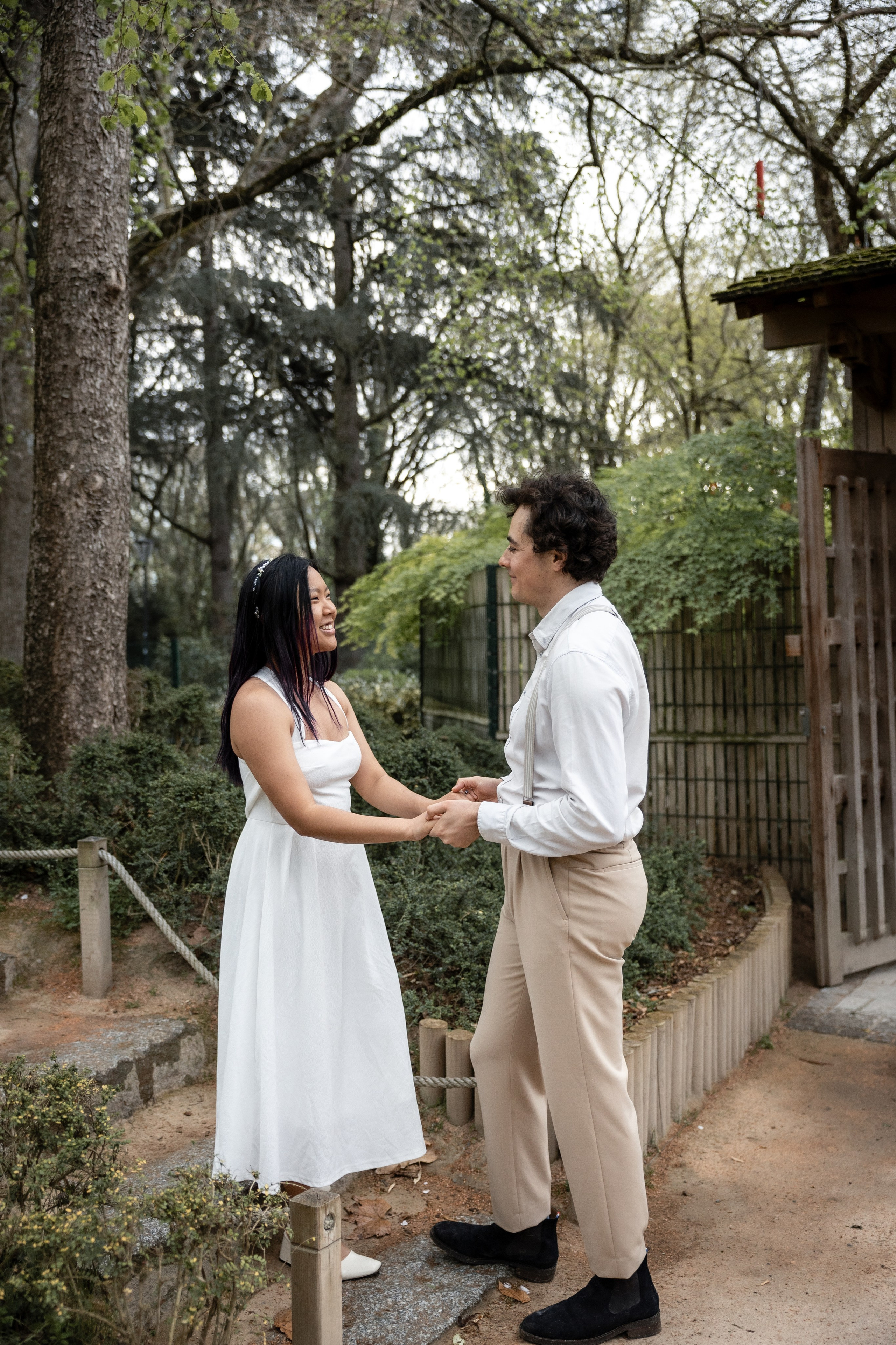 Photoshoot in the blooming Japanese Garden of Toulouse. Eugénie Smirnova — Photographe à Toulouse et dans le Sud-Ouest