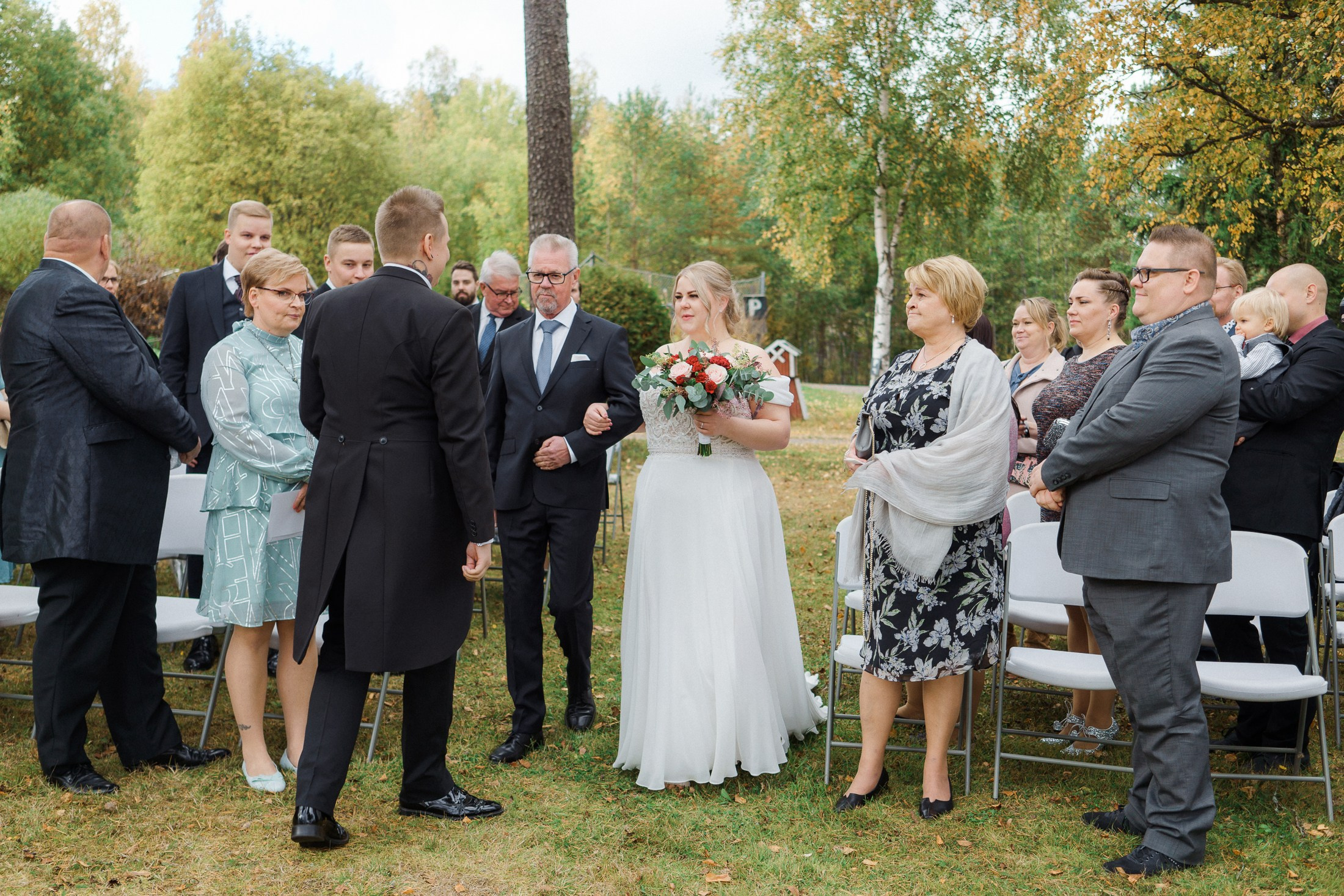 Sarah&Teemu, Hääkuvaus Kytäjän juhlatila, Hyvinkää