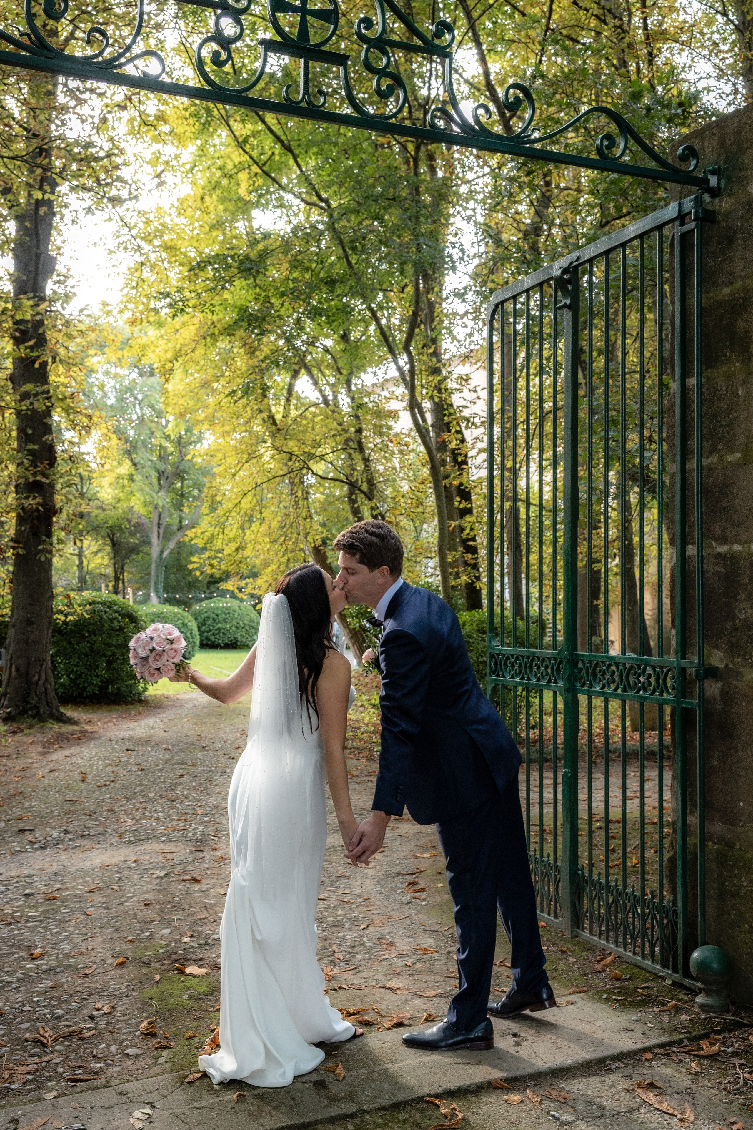 Liliana & Michel — an intimate musical wedding at Château La Commanderie, Plaigne. Евгения Смирнова — фотограф в Тулузе и юго-западной Франции