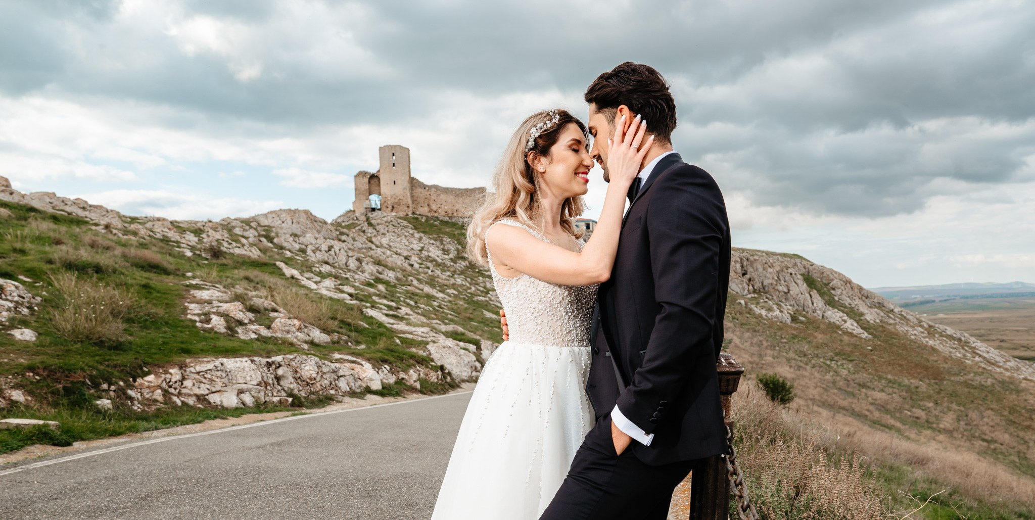 Alexandra & Robert. Www.besttalesstudio.com