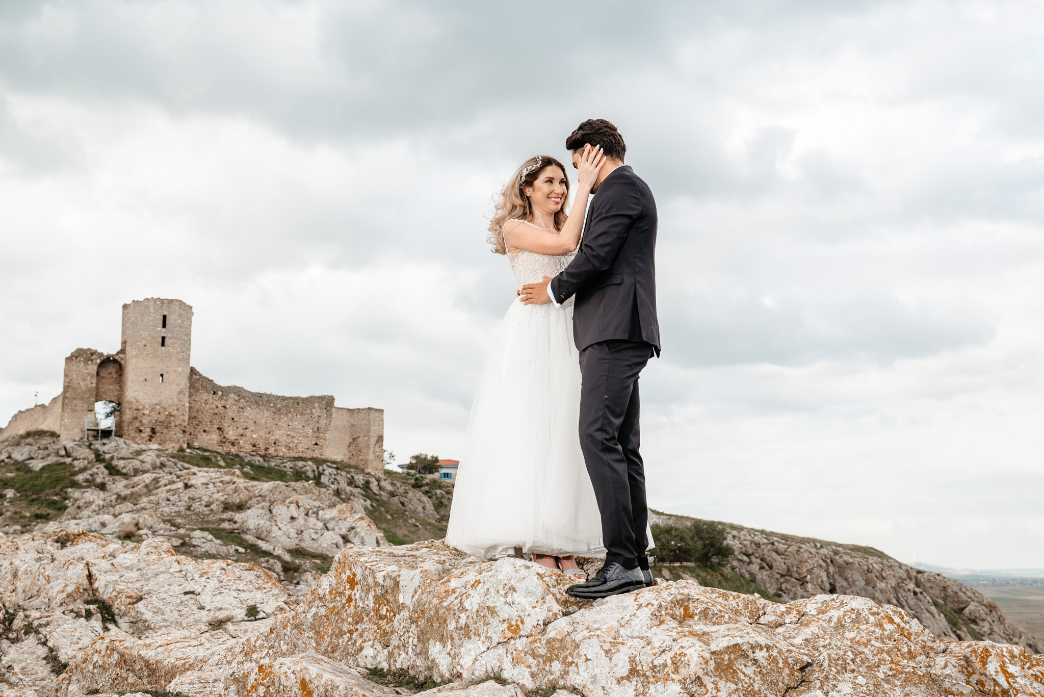 Alexandra & Robert. Www.besttalesstudio.com