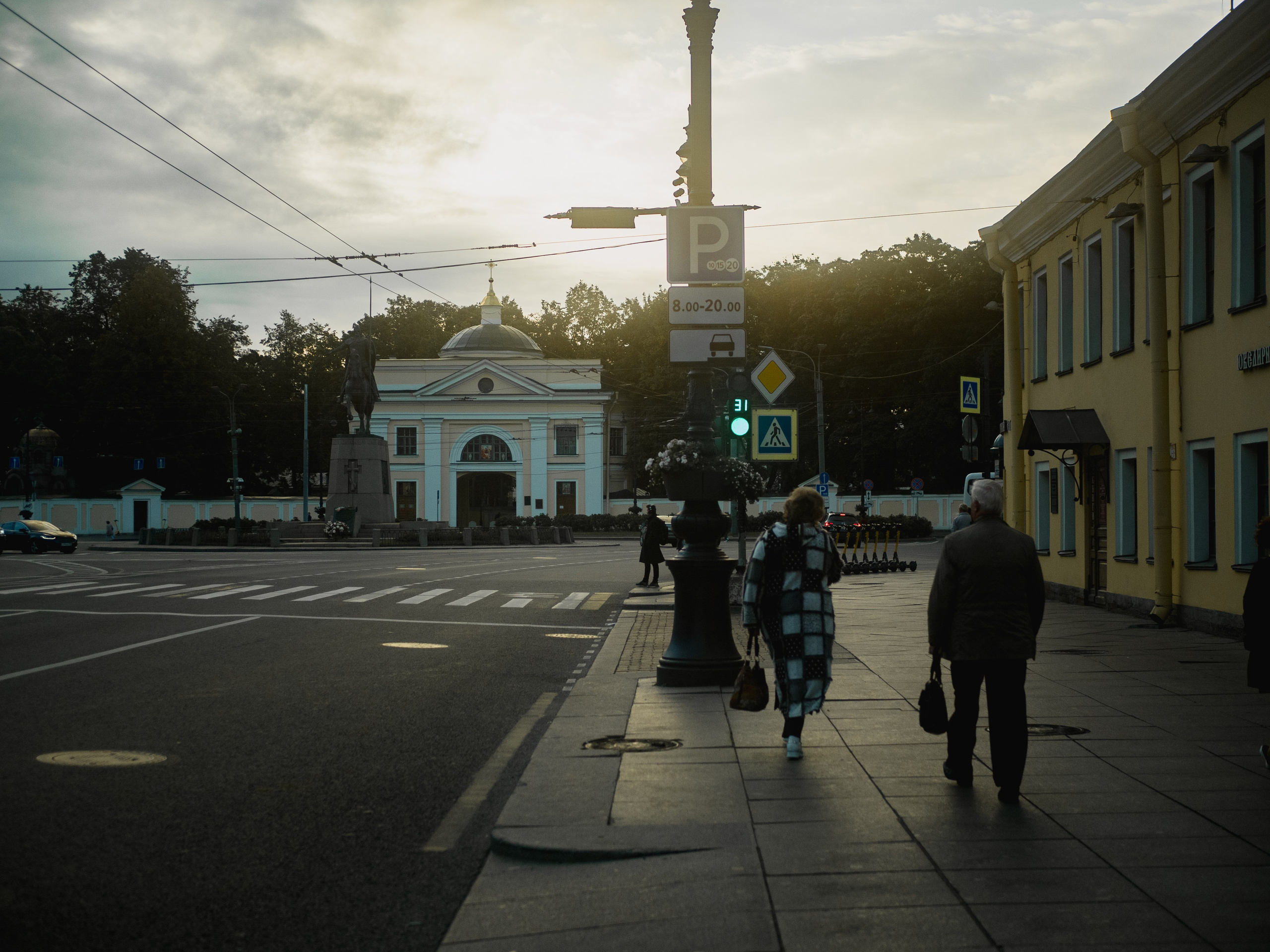 Saint-Petersbourg. Photographe sur Cote d’Azur. Portraits de familles, couples, enfants, événements