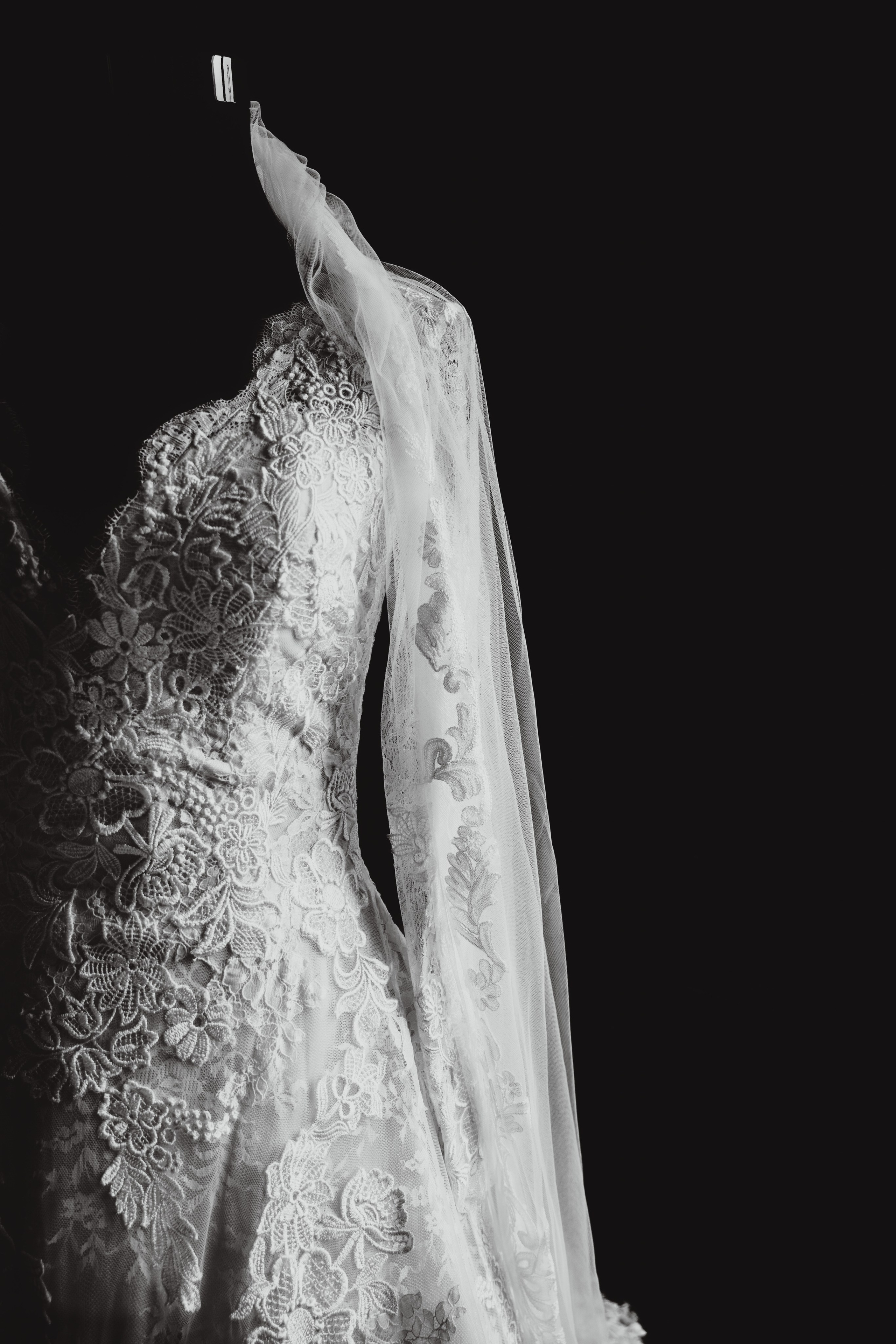 detaliu aplicații rochie bridal – fotograf profesionist