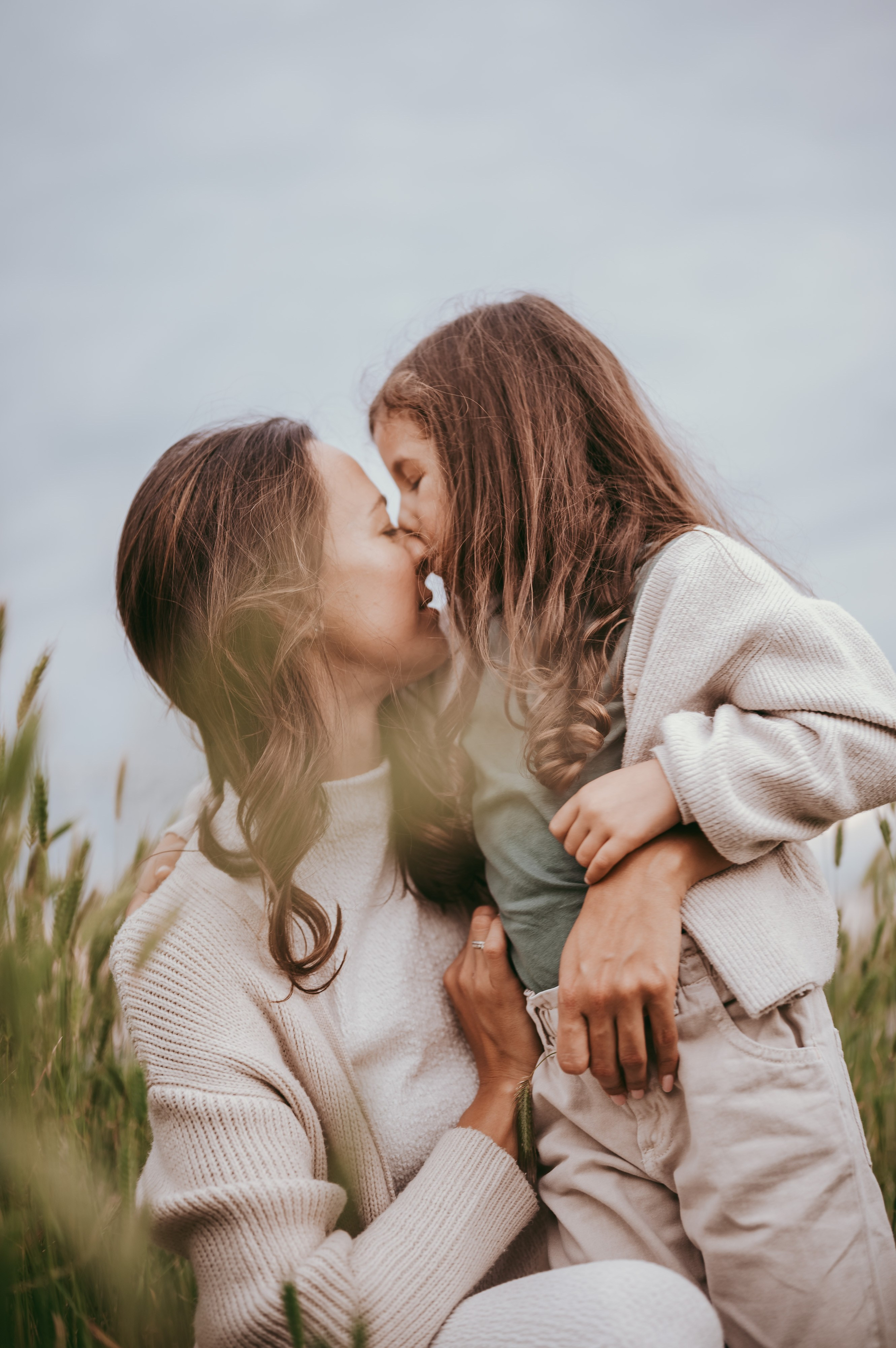 Bojana i Srna / mammy and me photosession. Deciji i porodicni fotograf u Beogradu Oksana Skendzic
