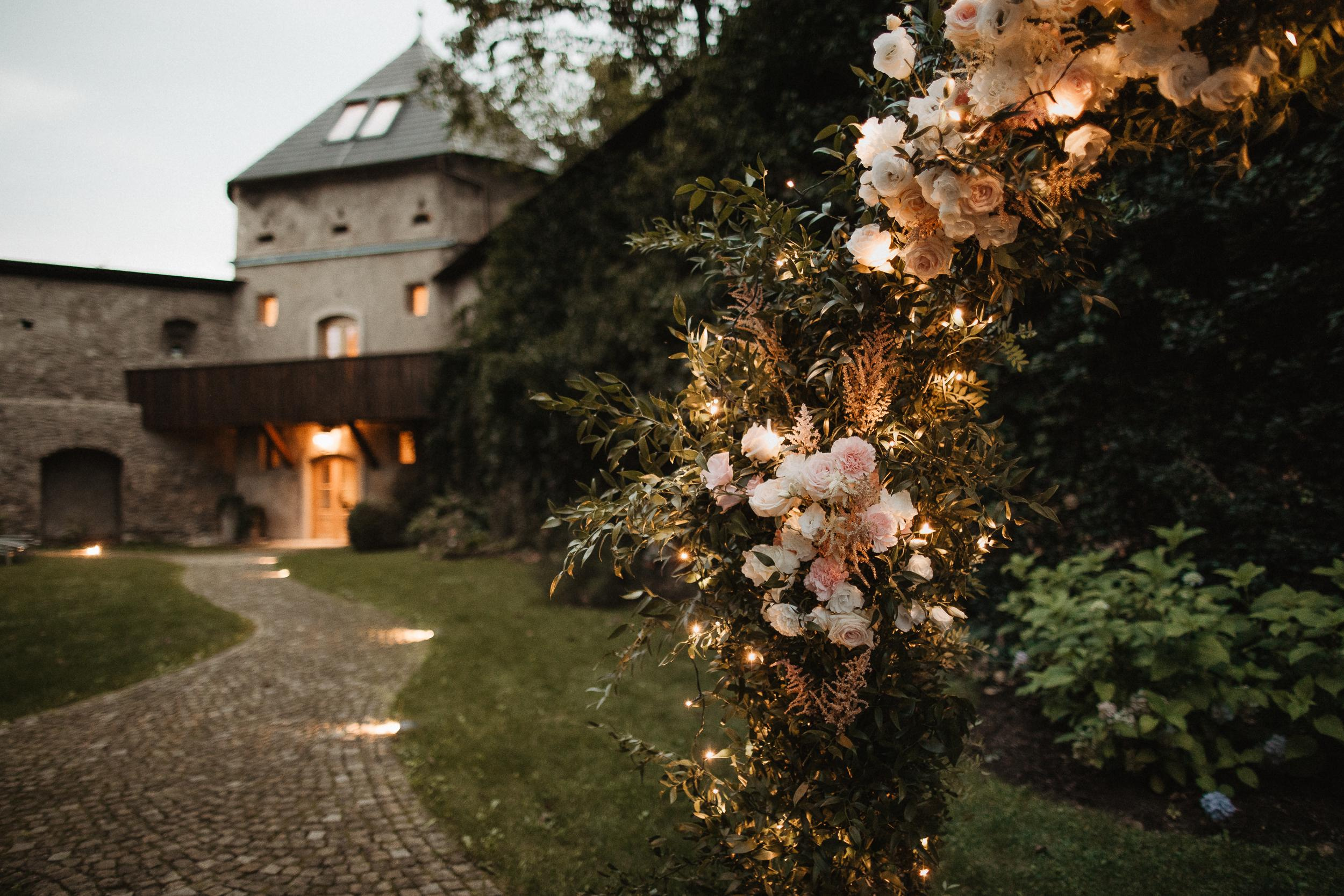 Intimate Wedding in castle Austria. Iceland elopement photographer & videographer